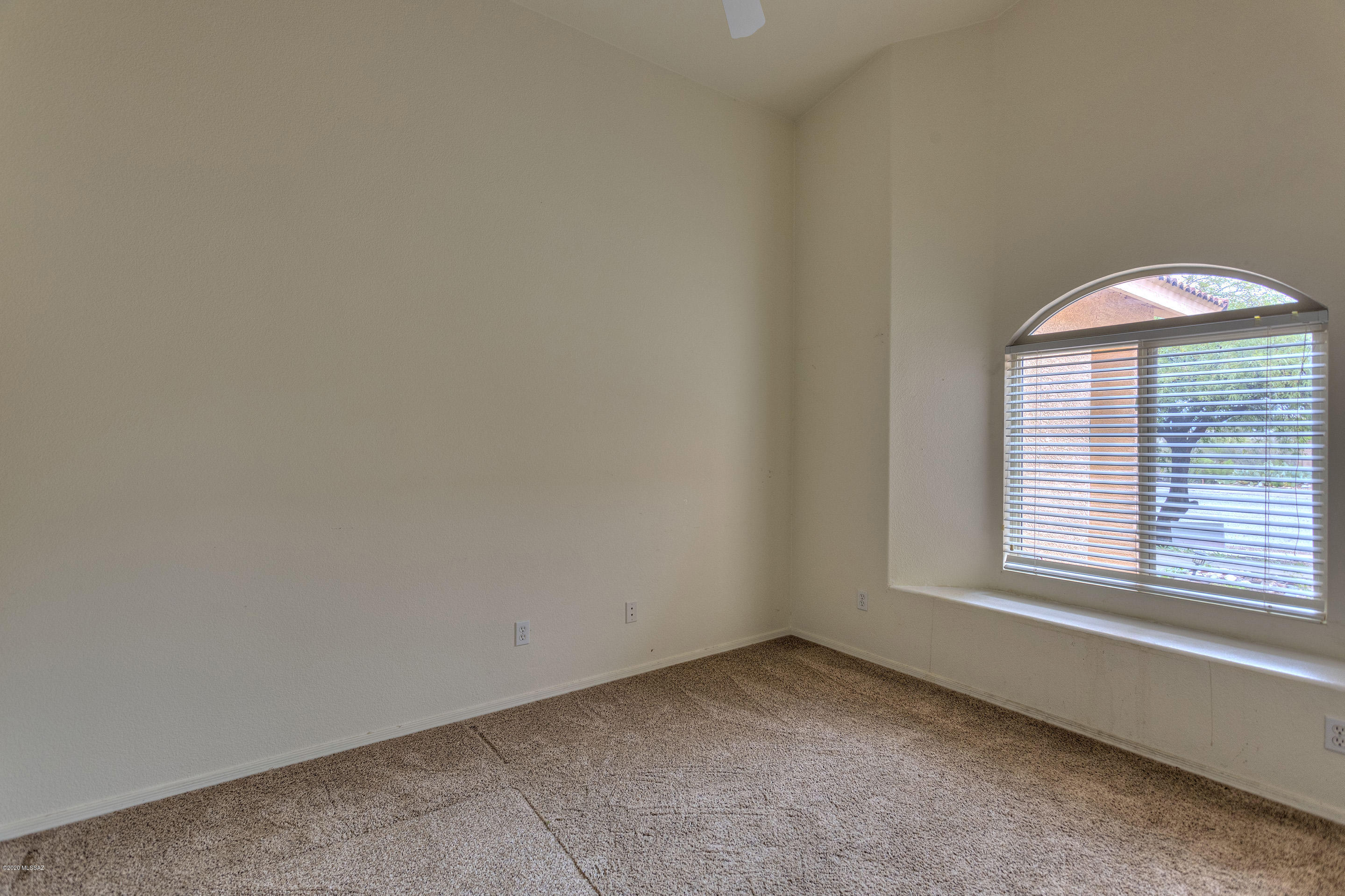 930 S Goldenweed Way