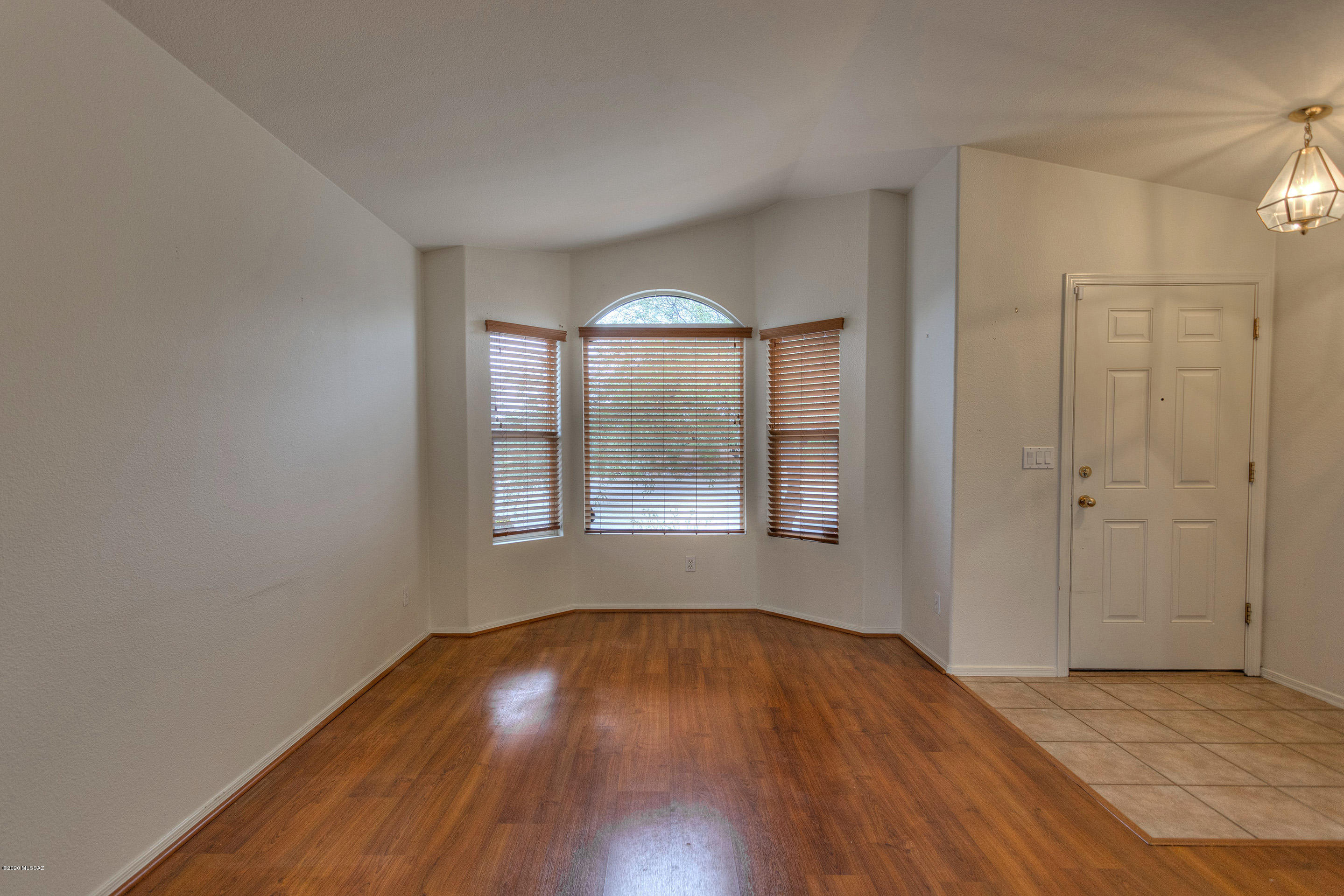 930 S Goldenweed Way