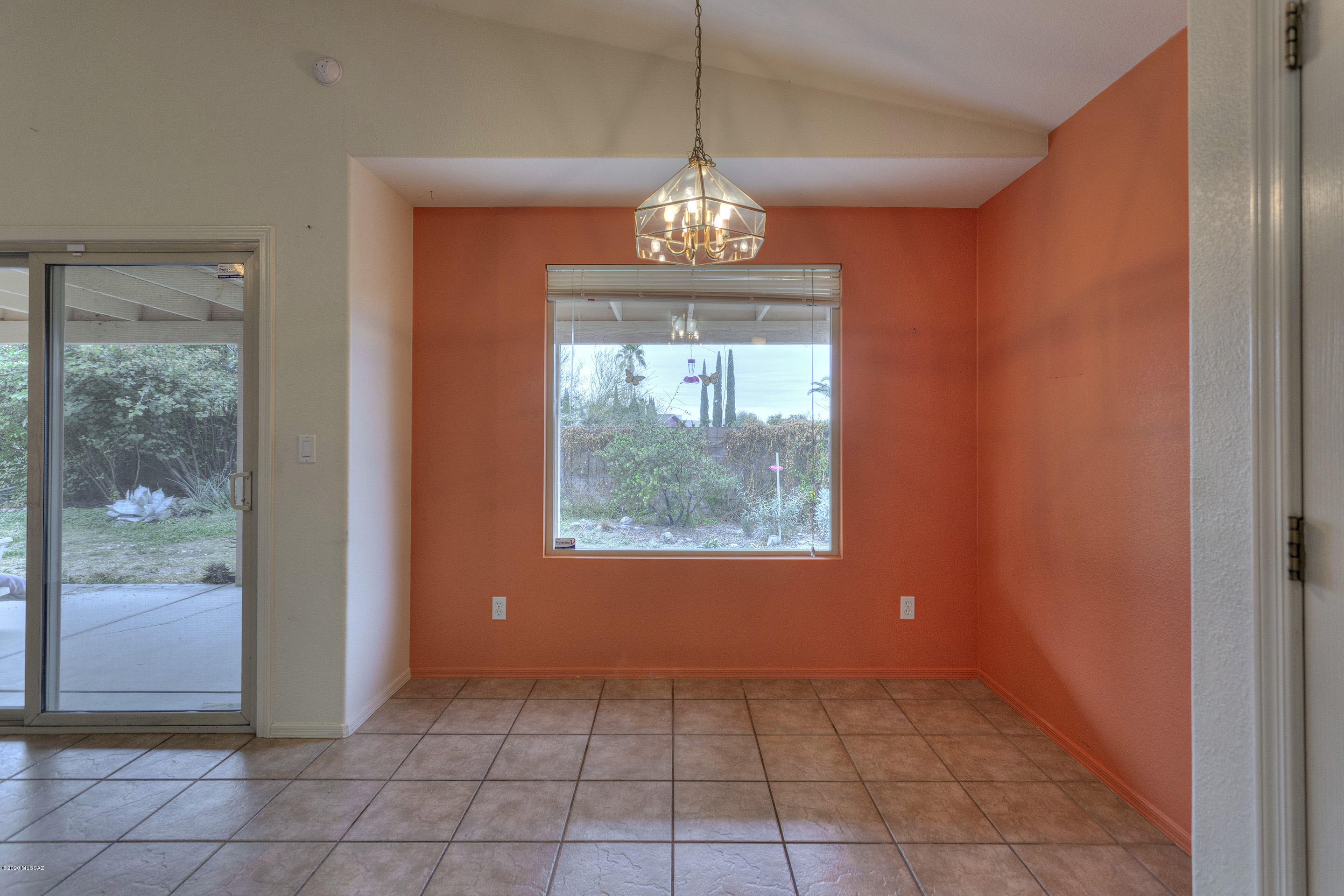 930 S Goldenweed Way