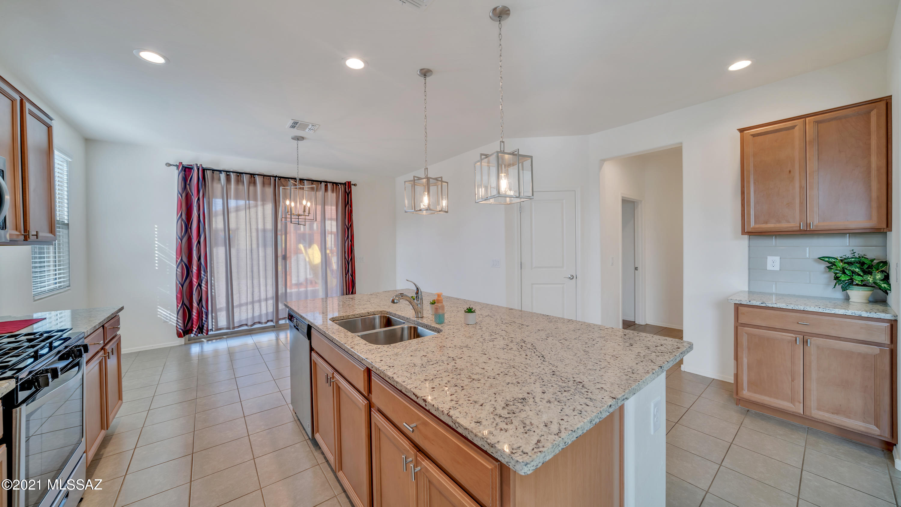 10704 W Hayward Drive