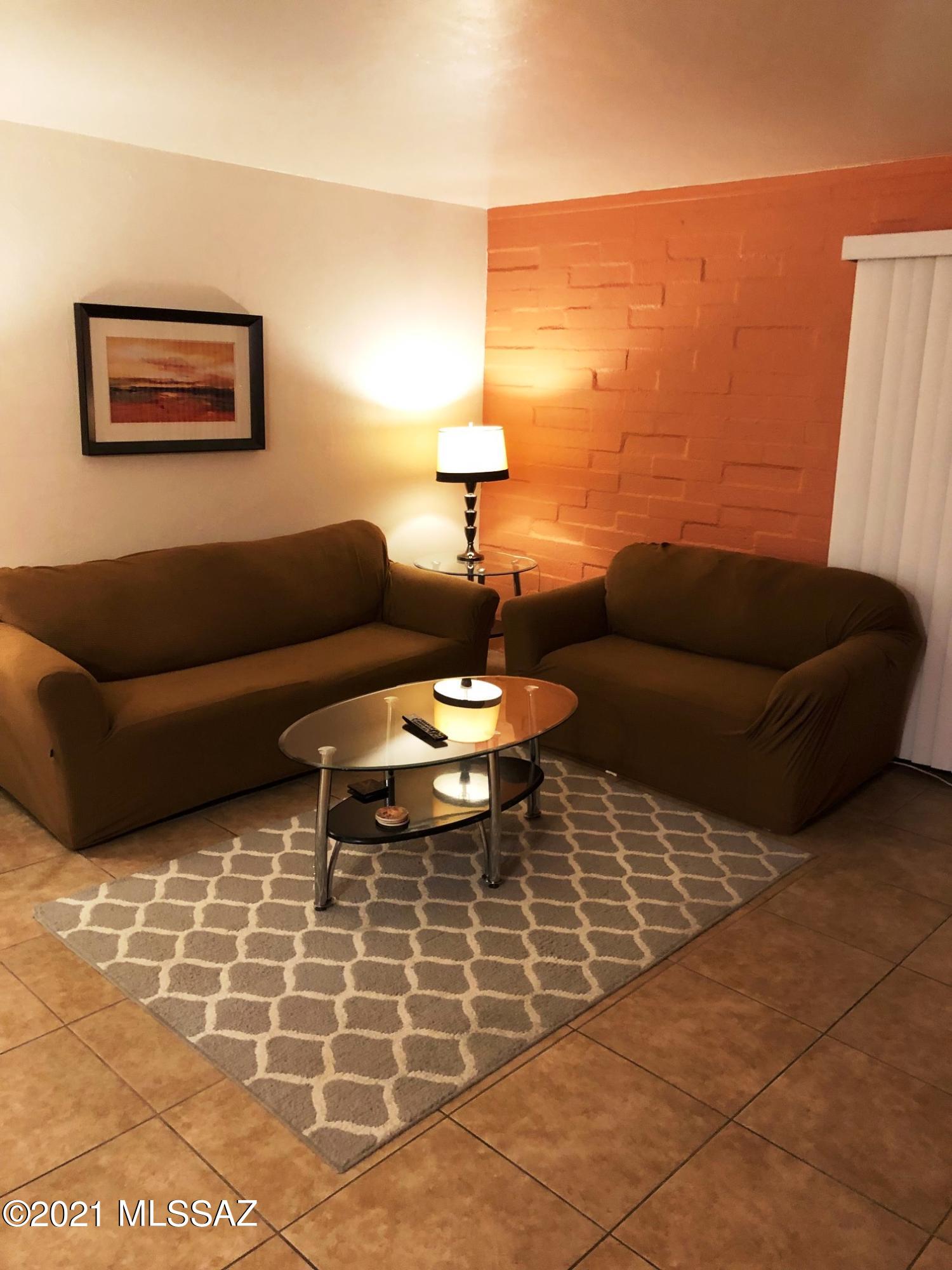901 N Euclid Avenue Unit: 203