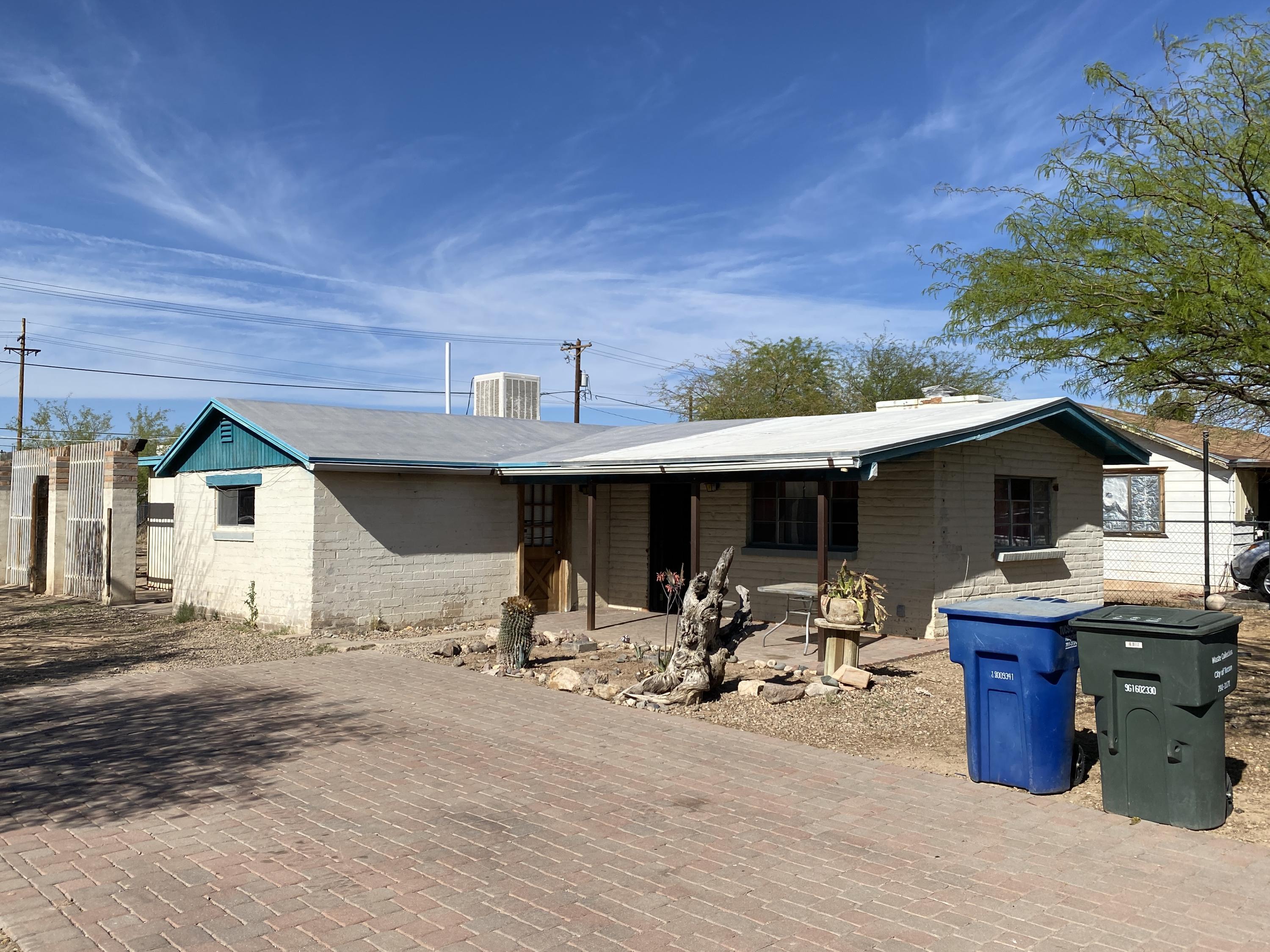 818 W Nevada Street