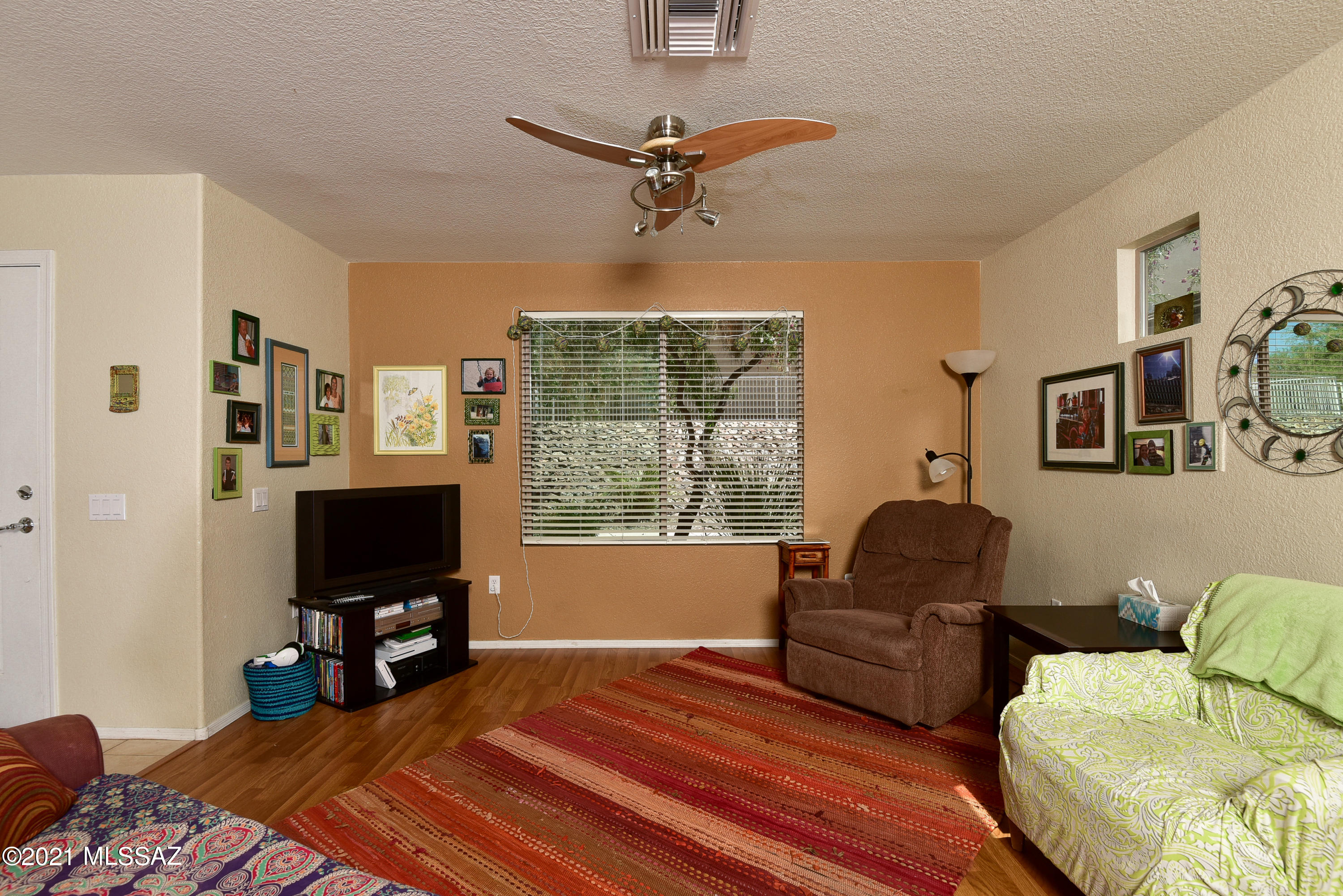 10572 E Pleasant Pasture Drive