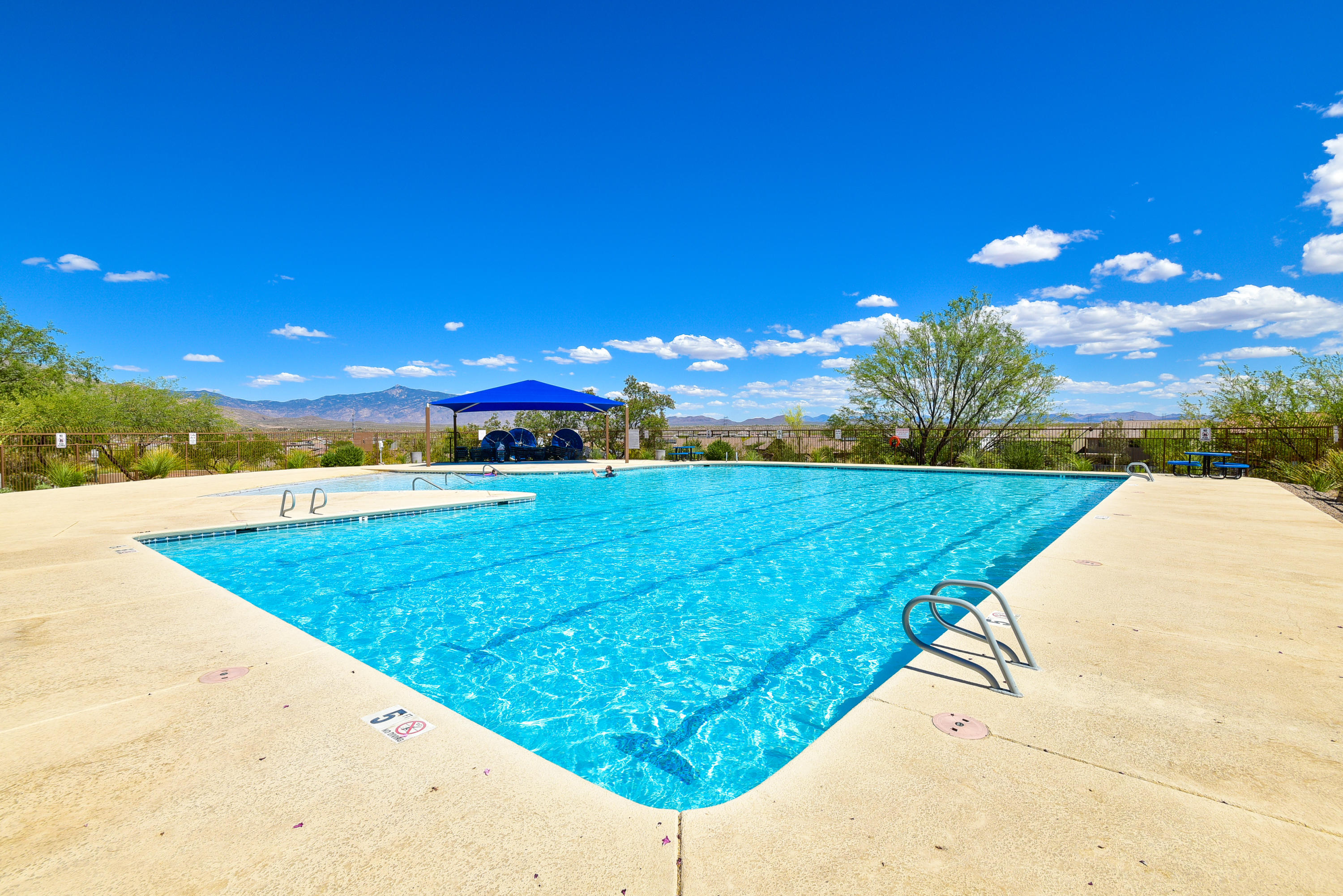 10572 E Pleasant Pasture Drive