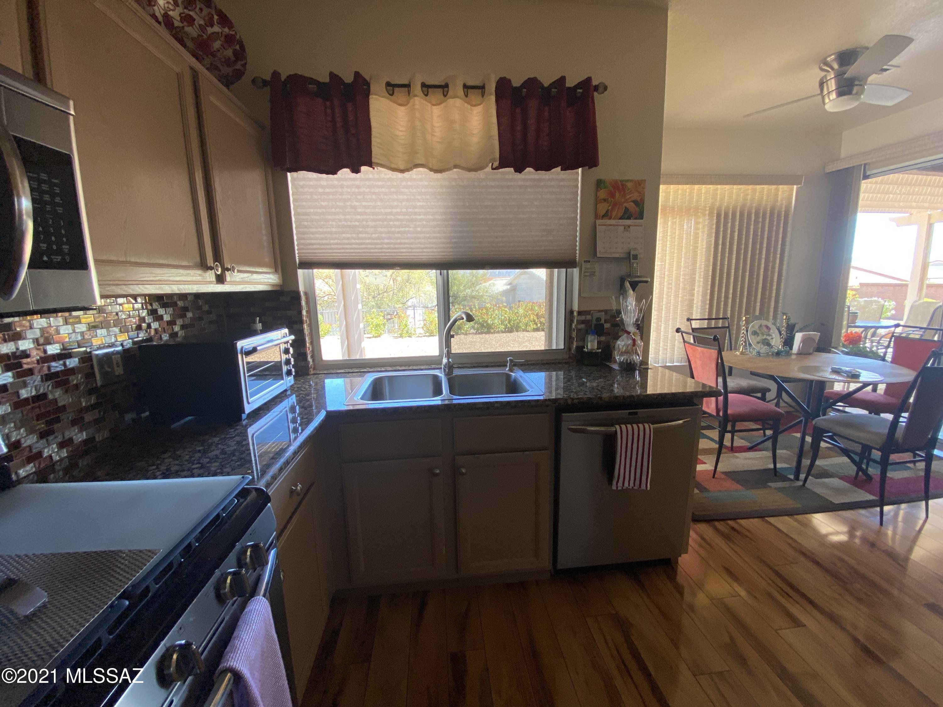 2348 E Coreopsis Way