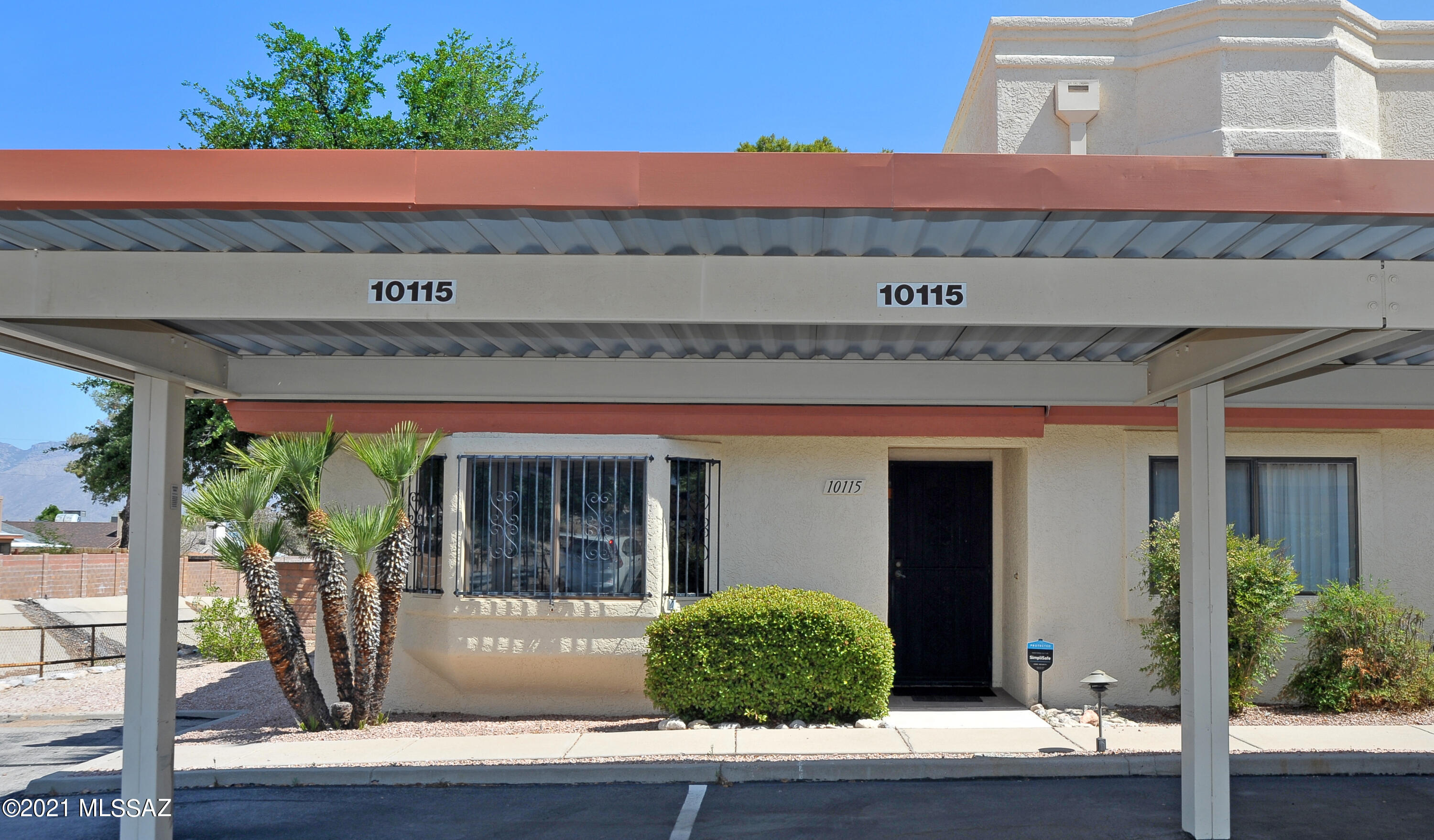 10115 E Arizmo Street