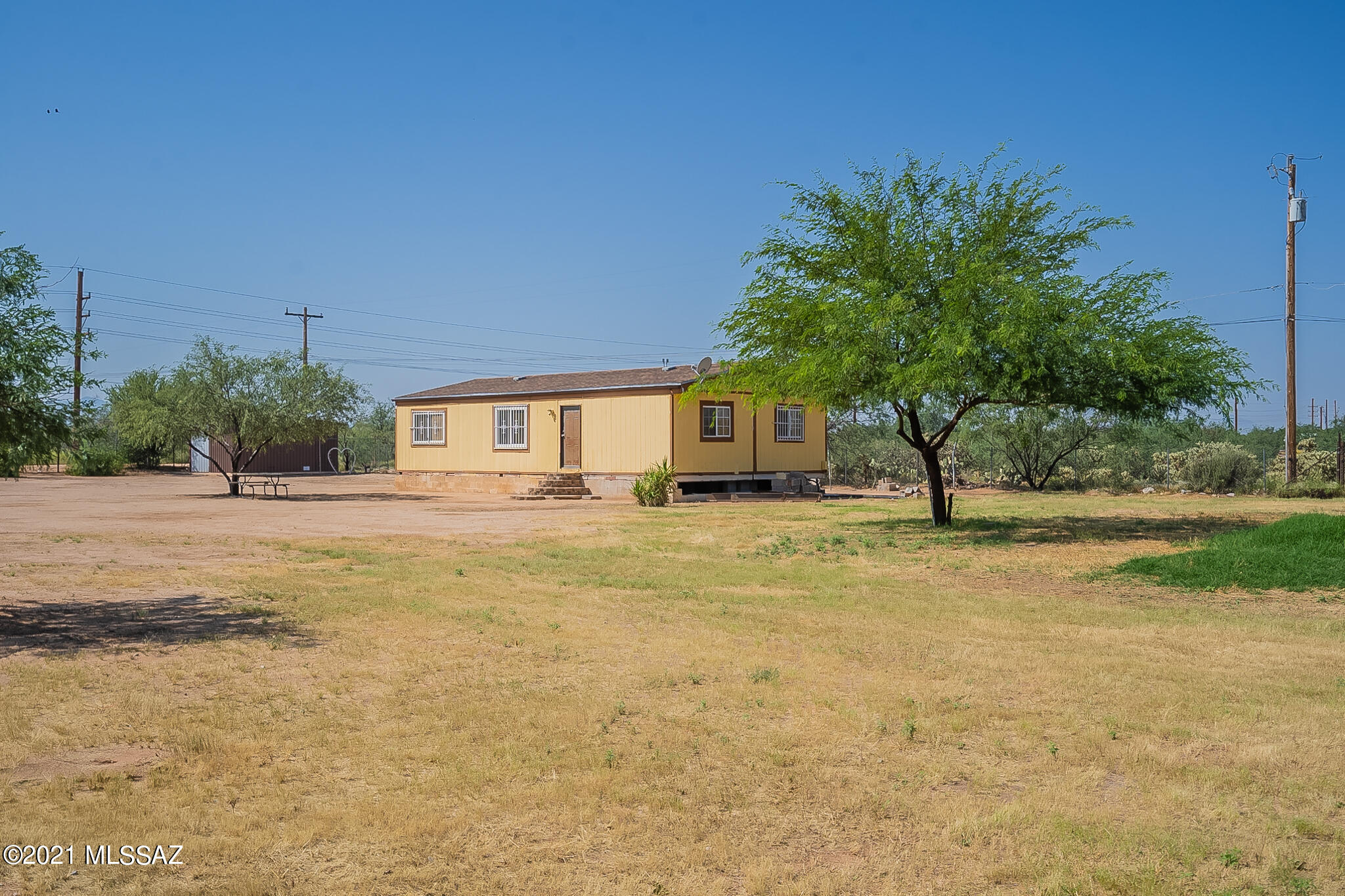 5251 W Elvado