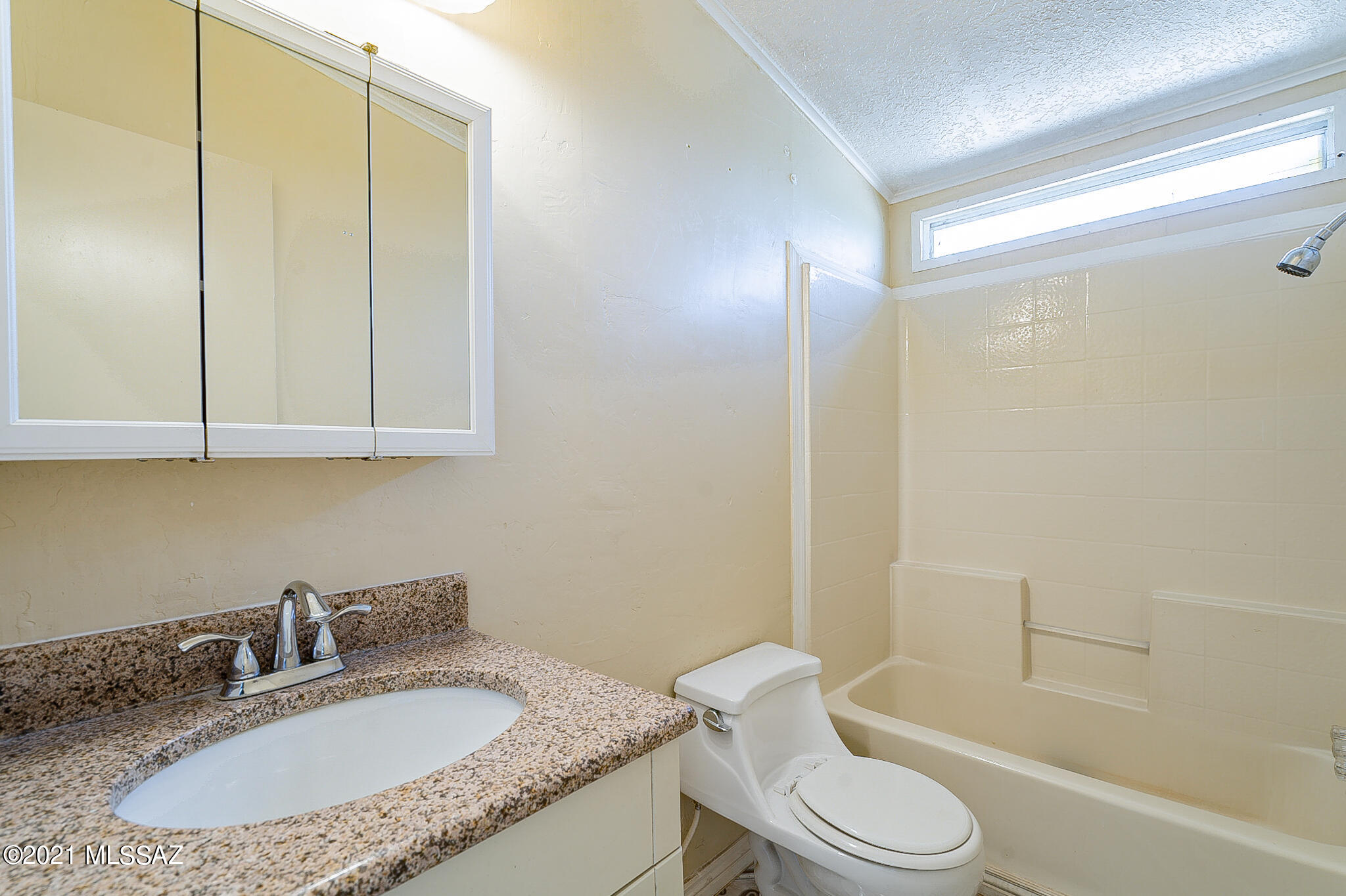 5251 W Elvado