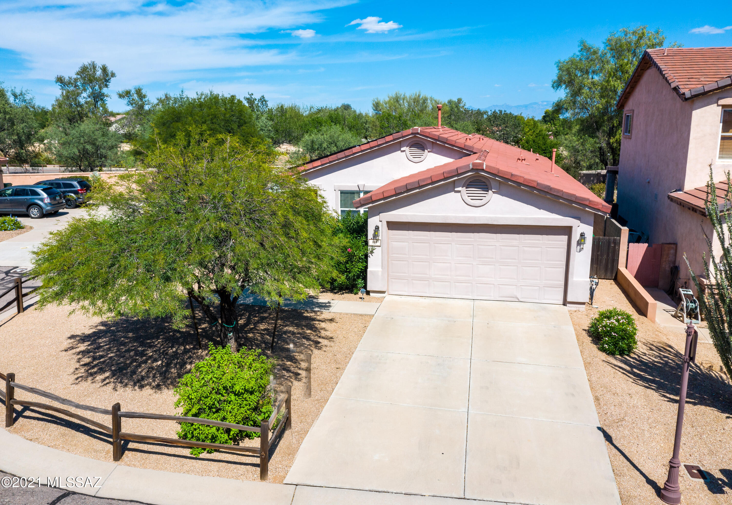 131 E Majesty Palm Place