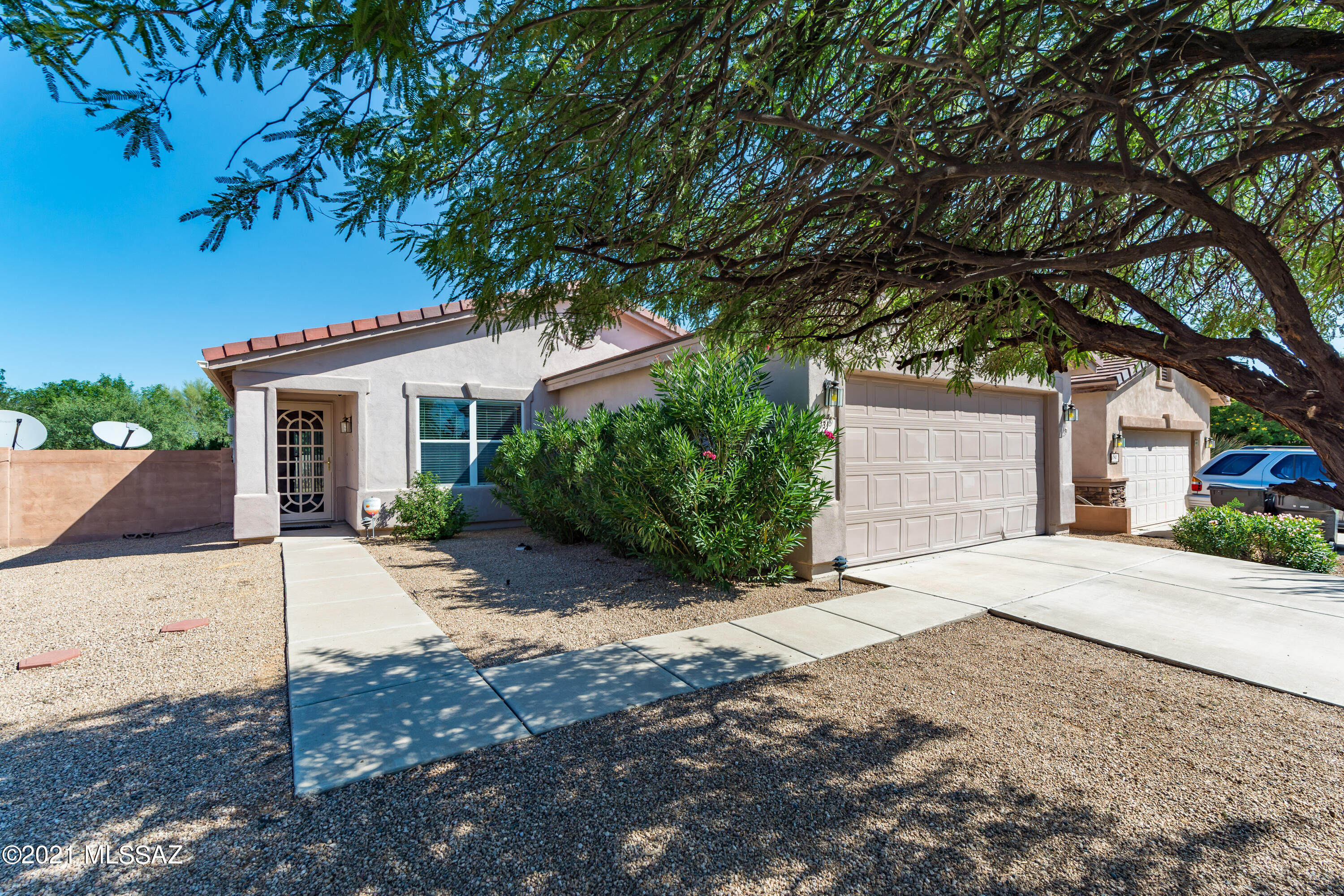 131 E Majesty Palm Place