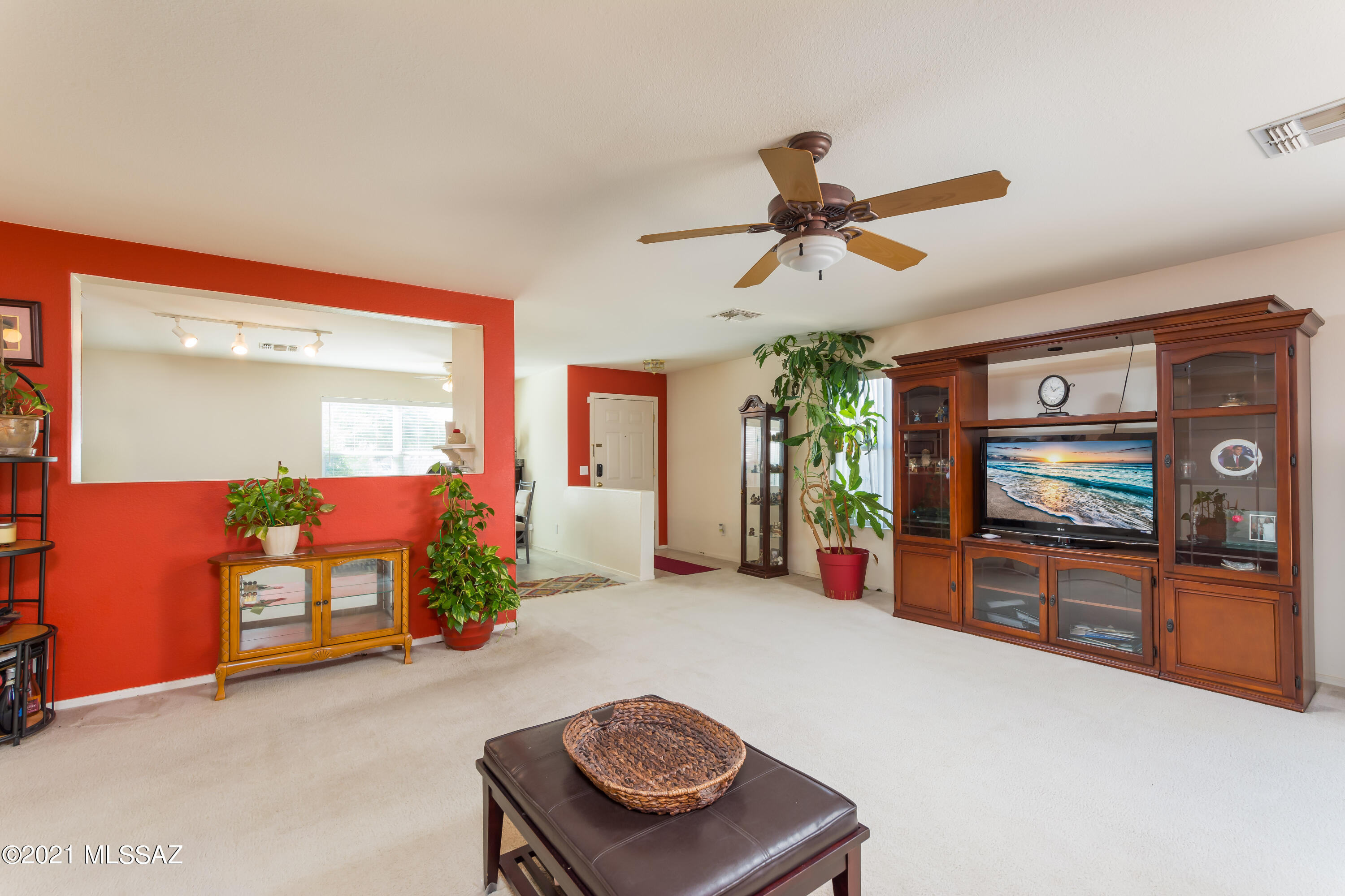 131 E Majesty Palm Place