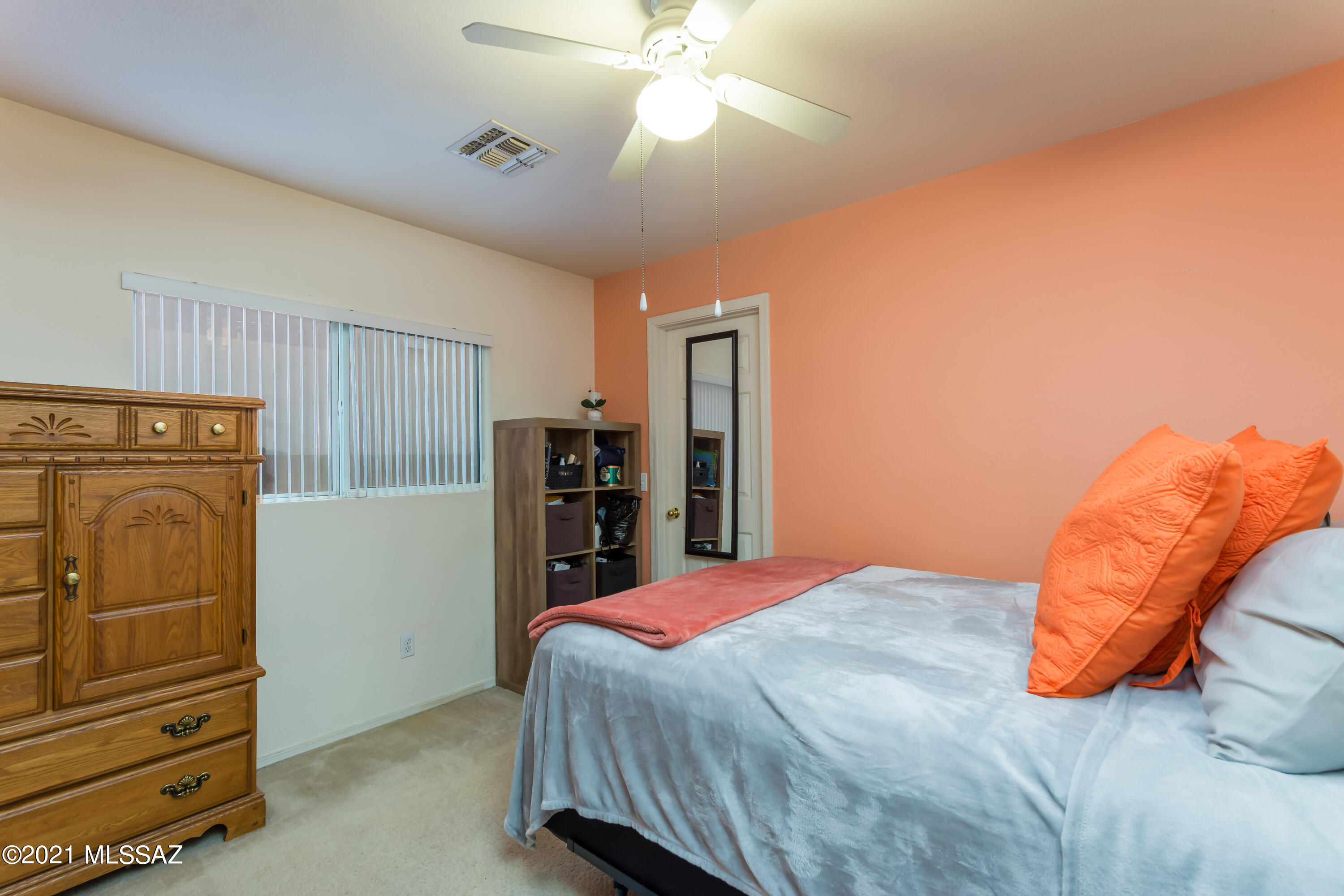 131 E Majesty Palm Place