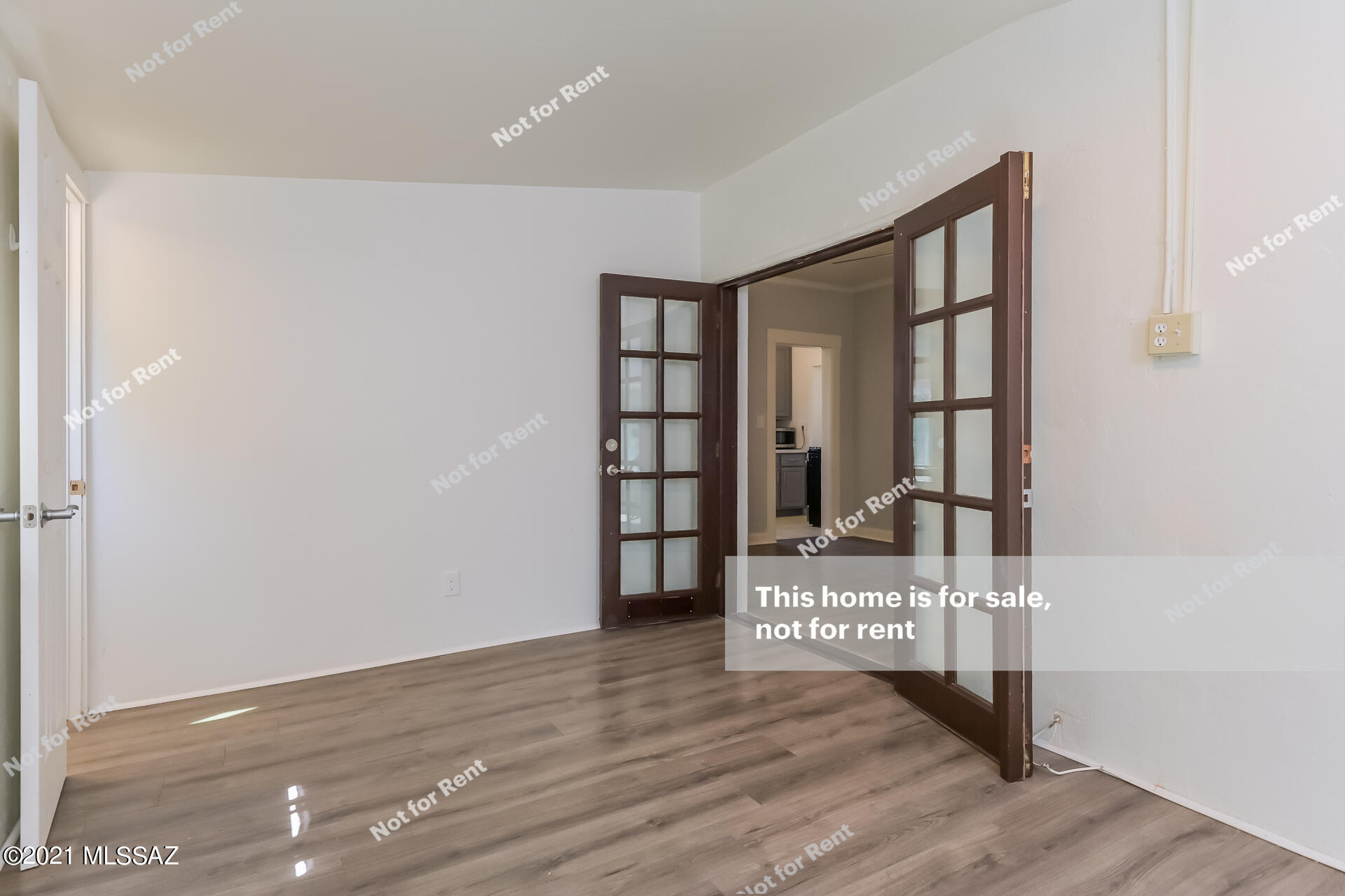 1332 E 9Th Street