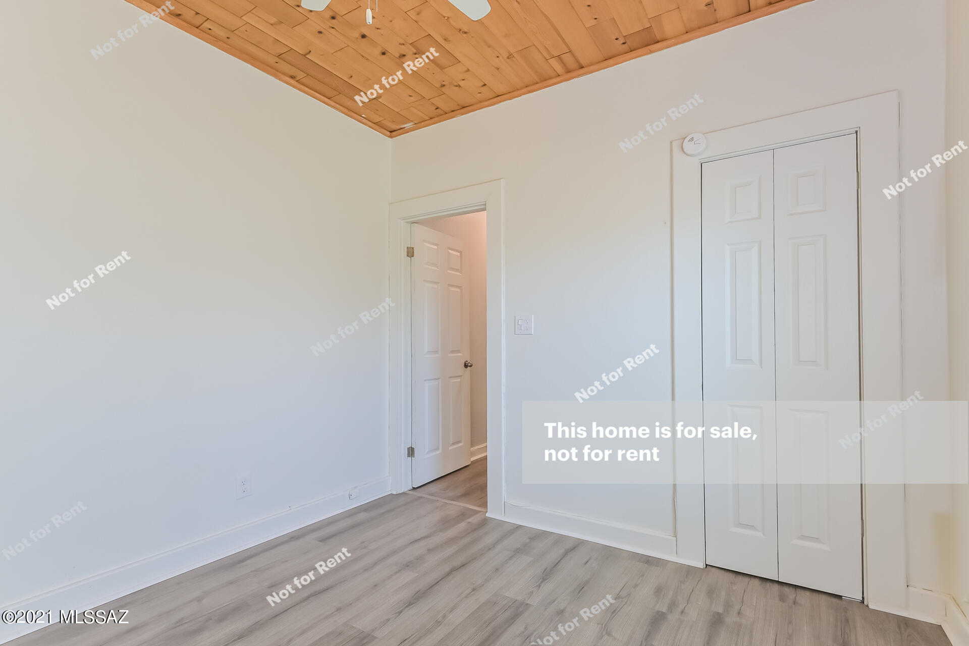 1332 E 9Th Street
