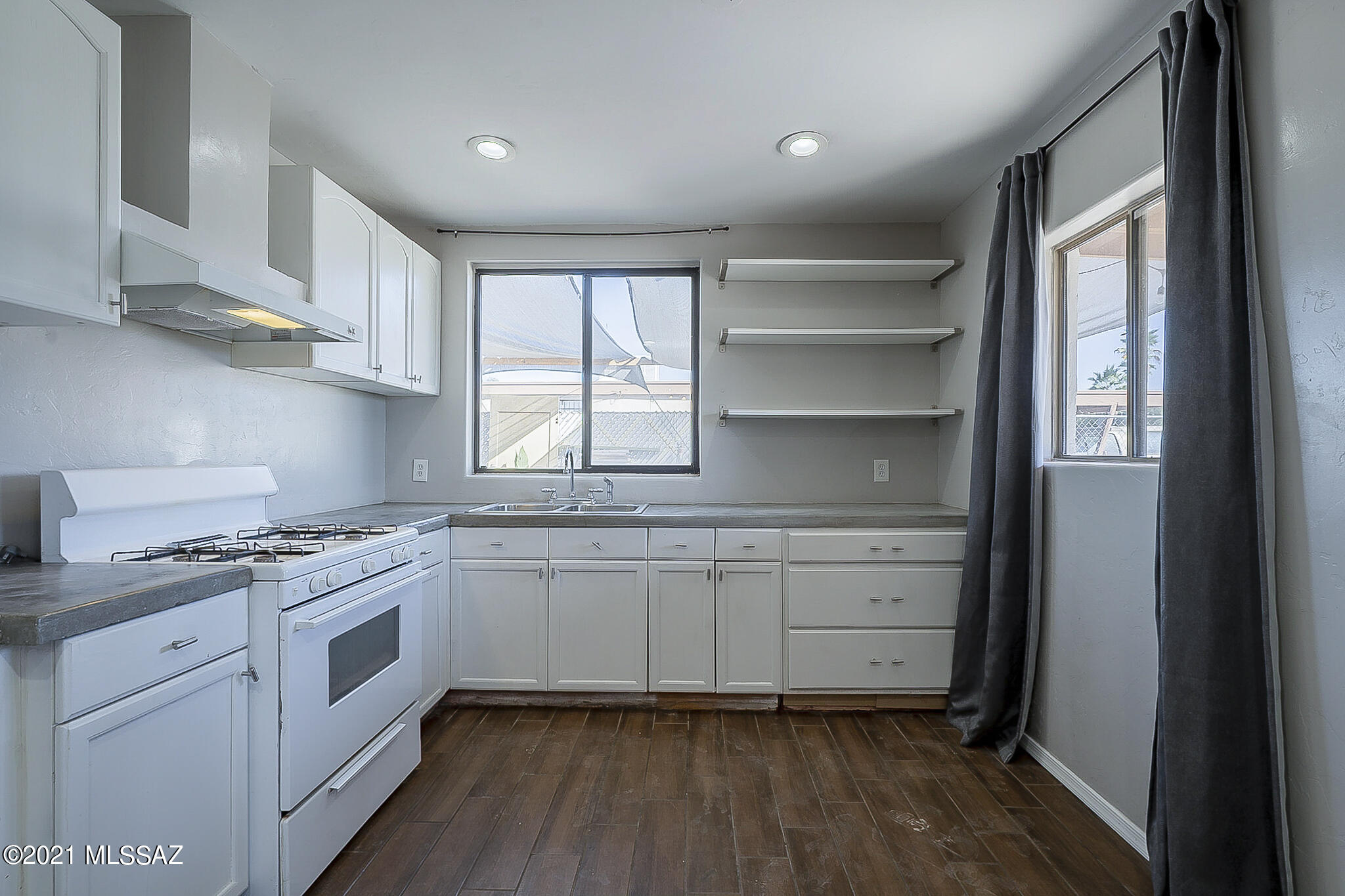 1622 W Circle A Drive