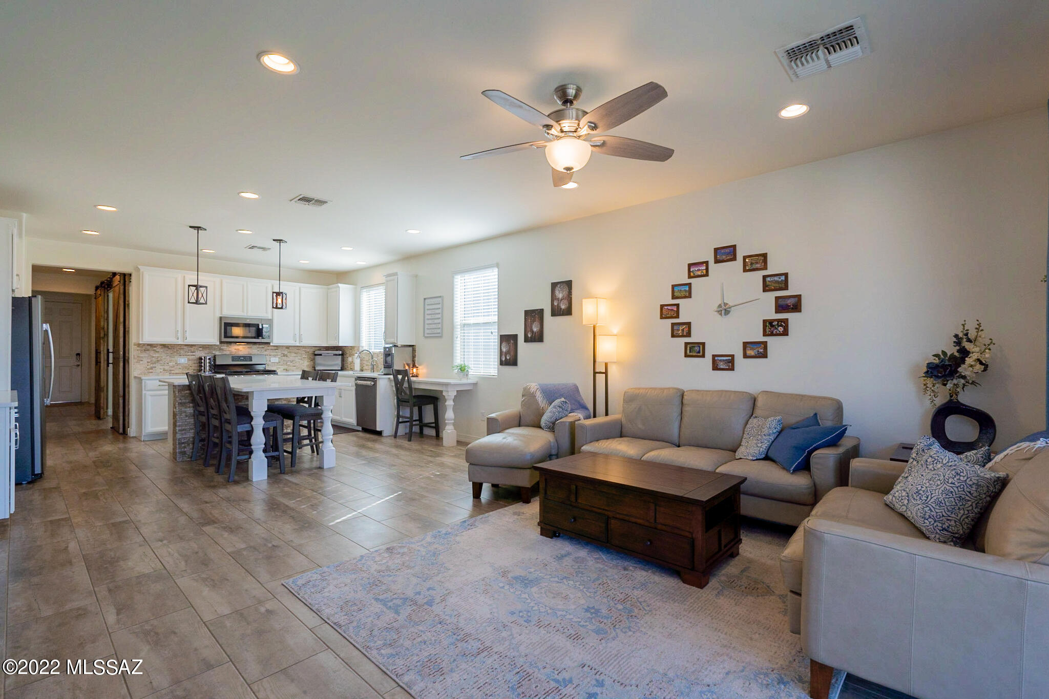 6440 E Via Jardin Verde