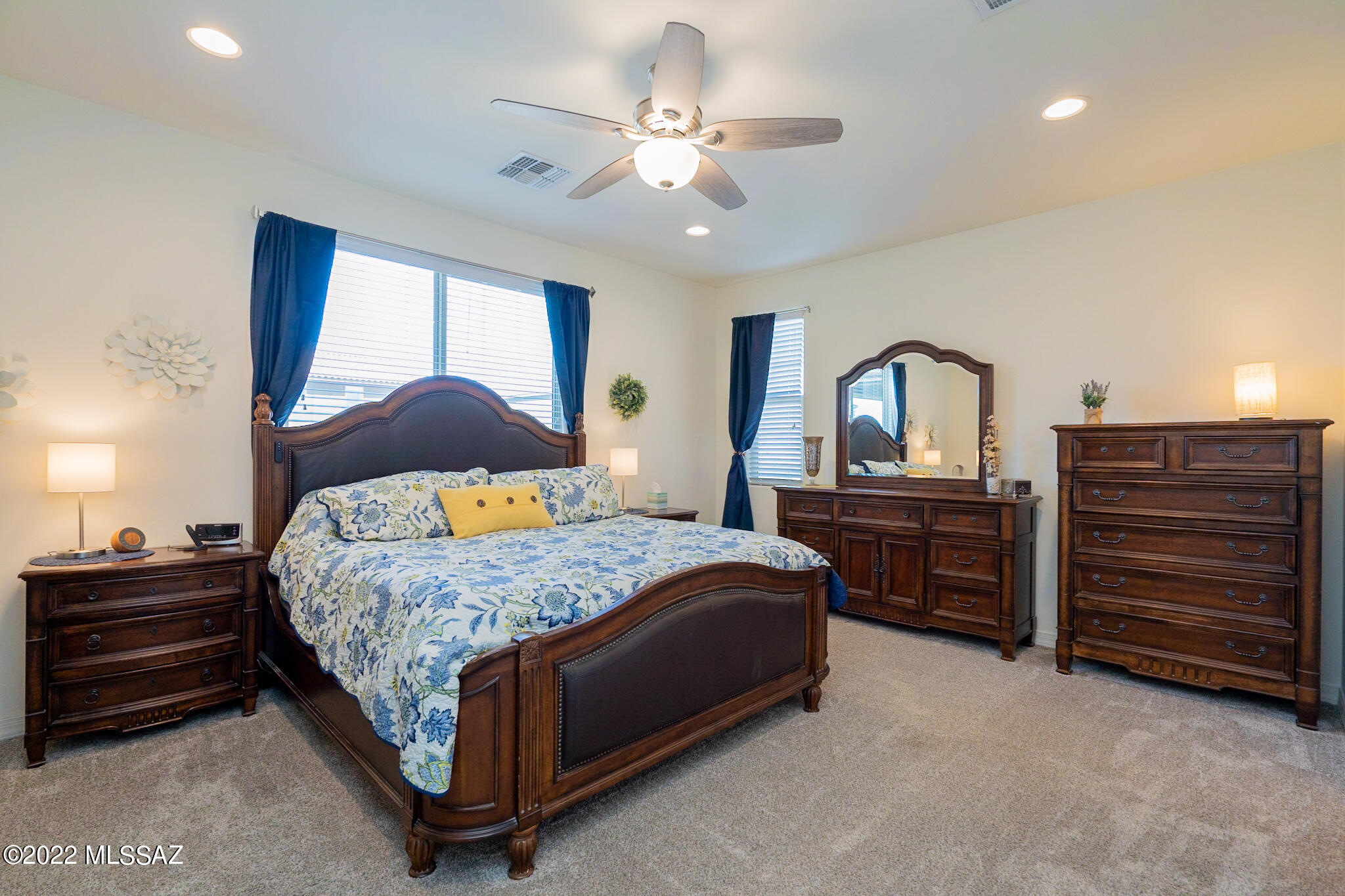 6440 E Via Jardin Verde