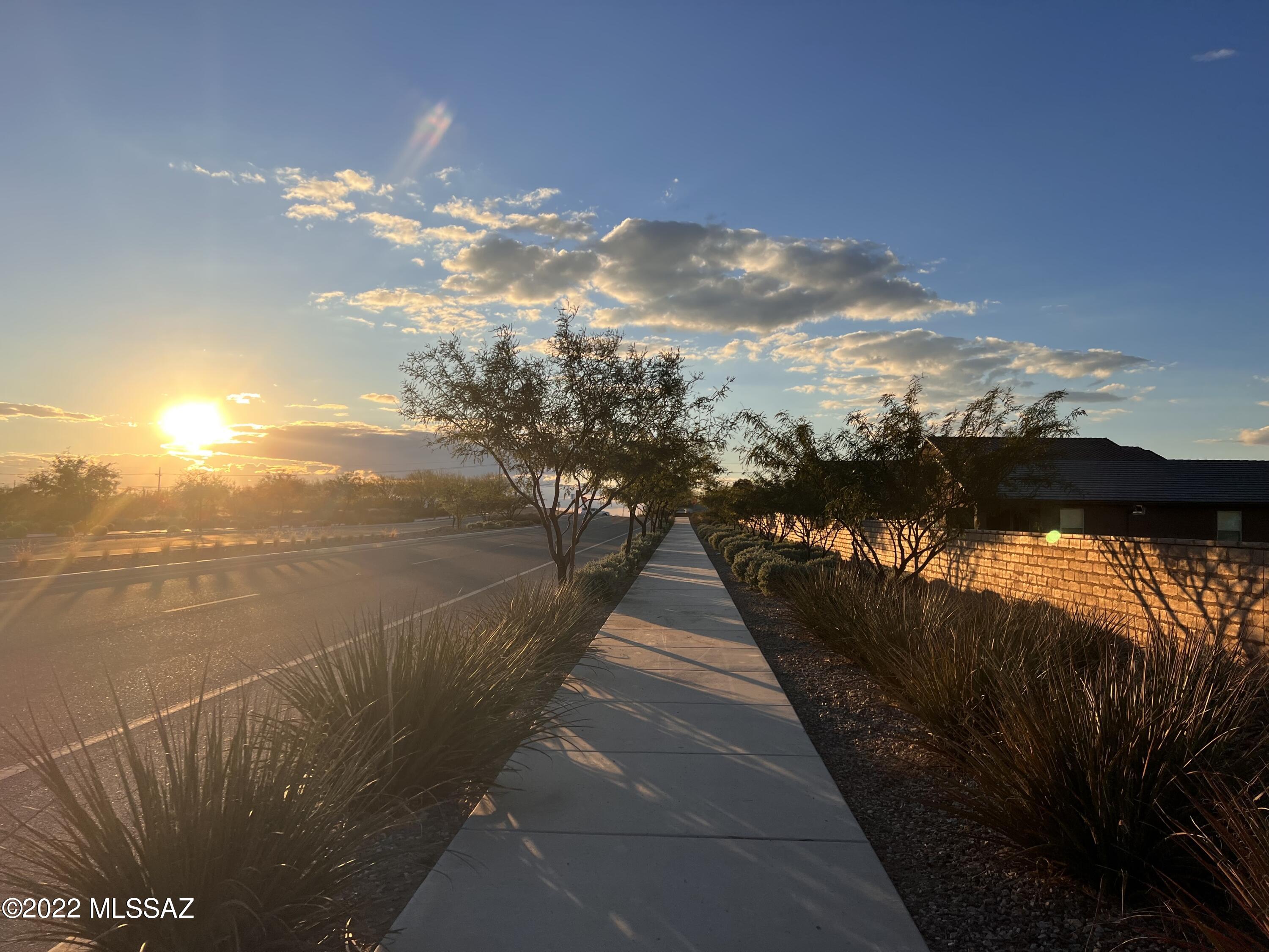 6440 E Via Jardin Verde