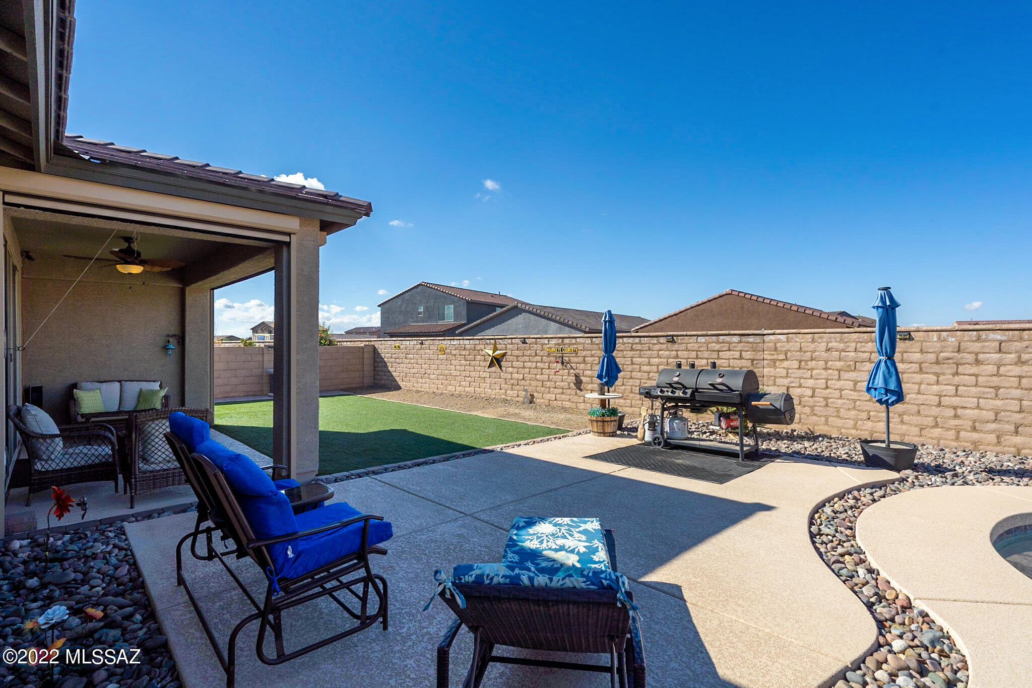 6440 E Via Jardin Verde