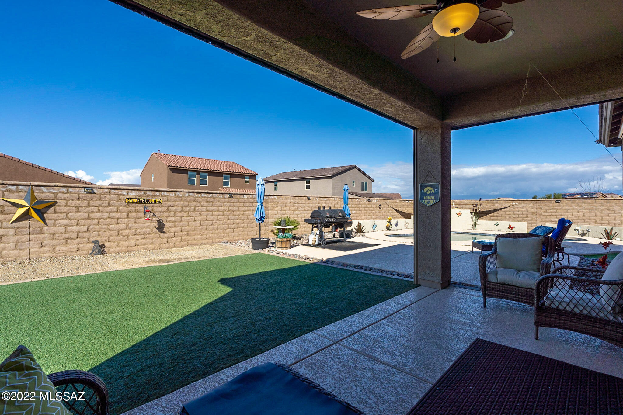 6440 E Via Jardin Verde
