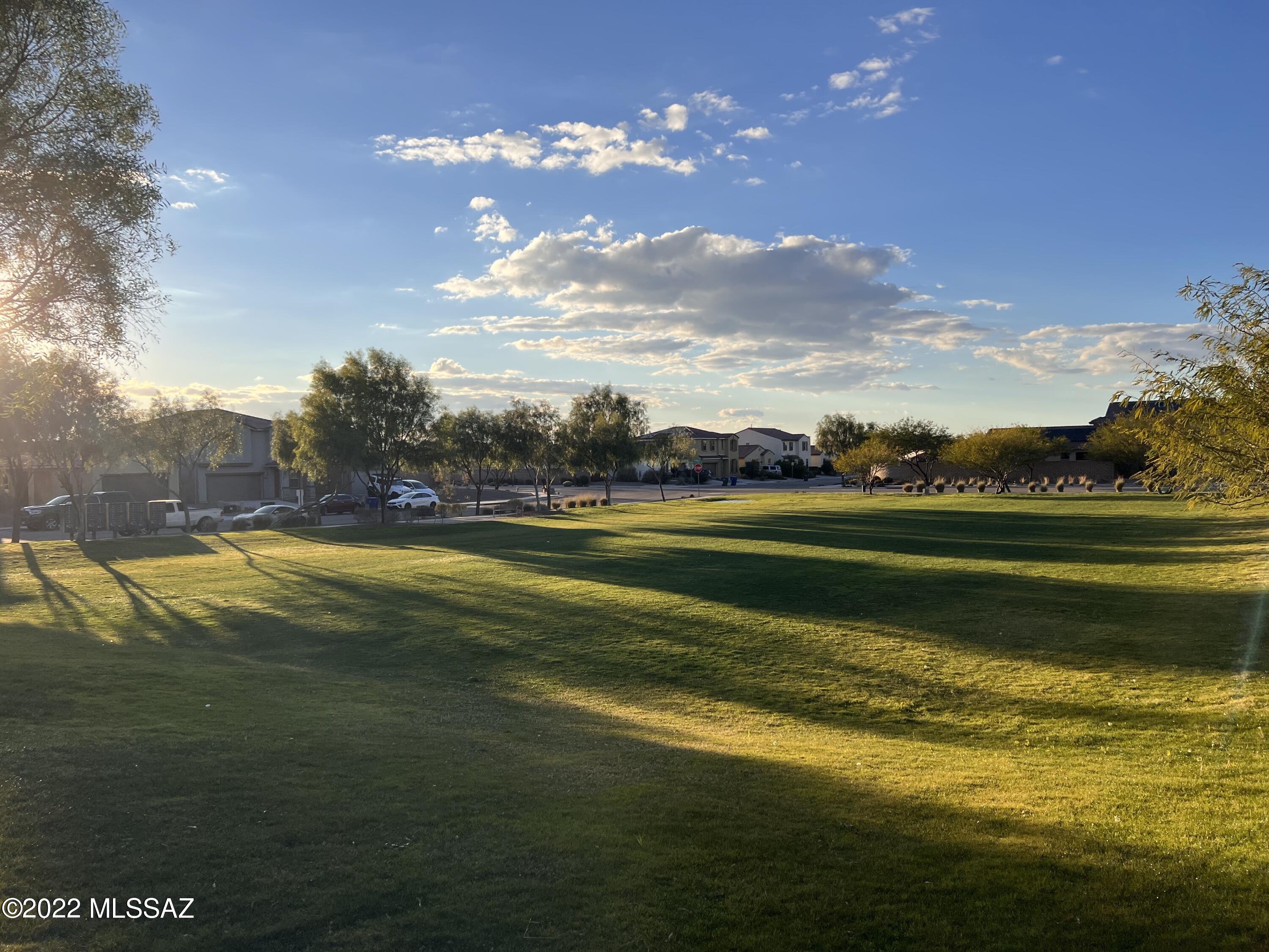 6440 E Via Jardin Verde