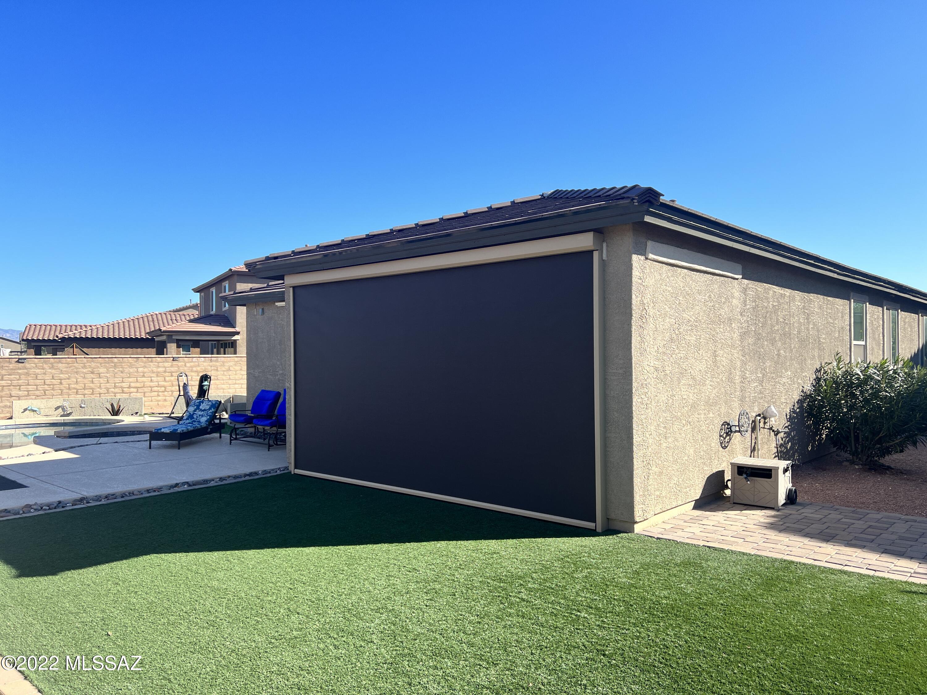 6440 E Via Jardin Verde