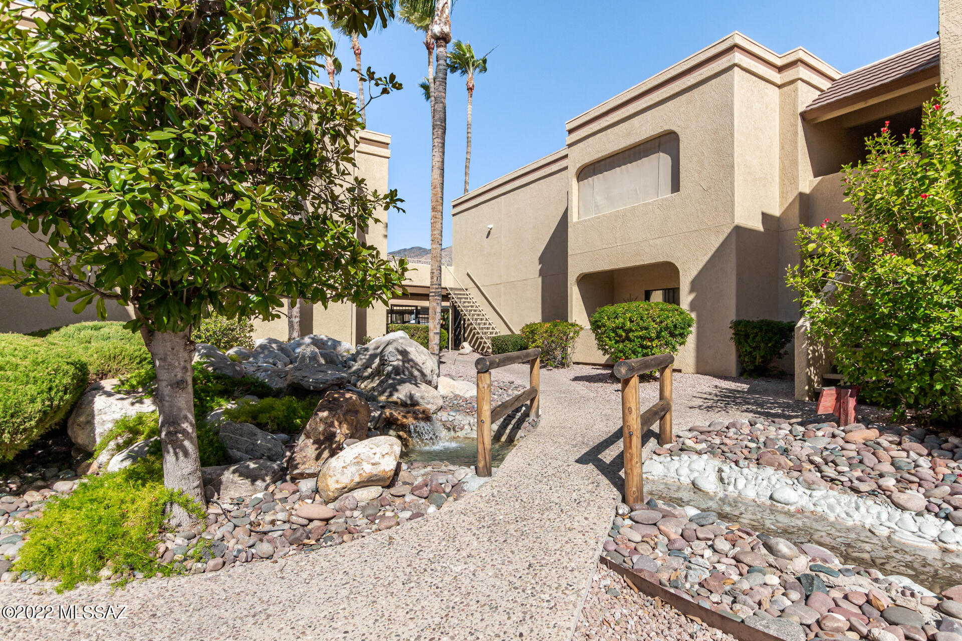 5500 N Valley View Road Unit: 216