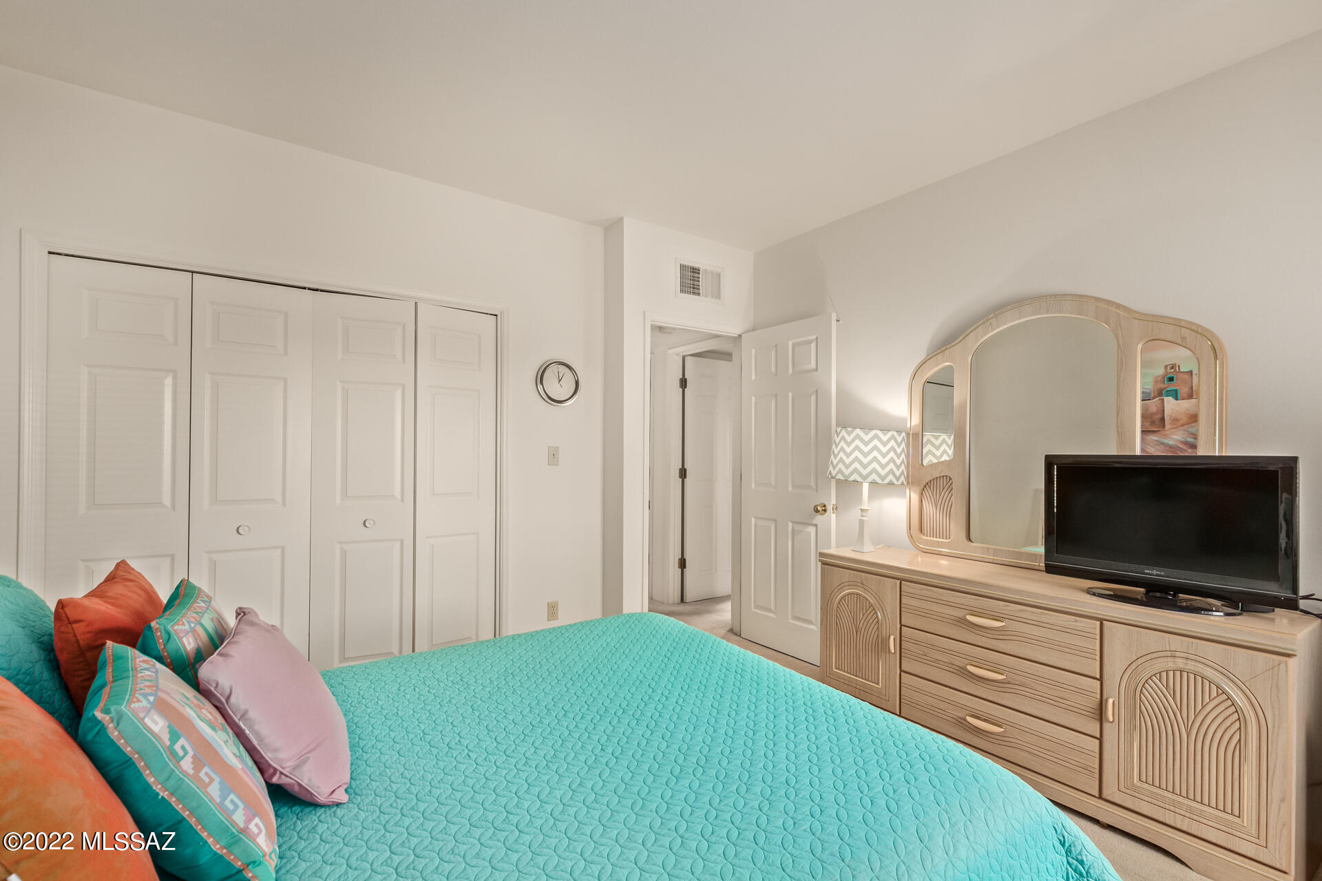 5500 N Valley View Road Unit: 216