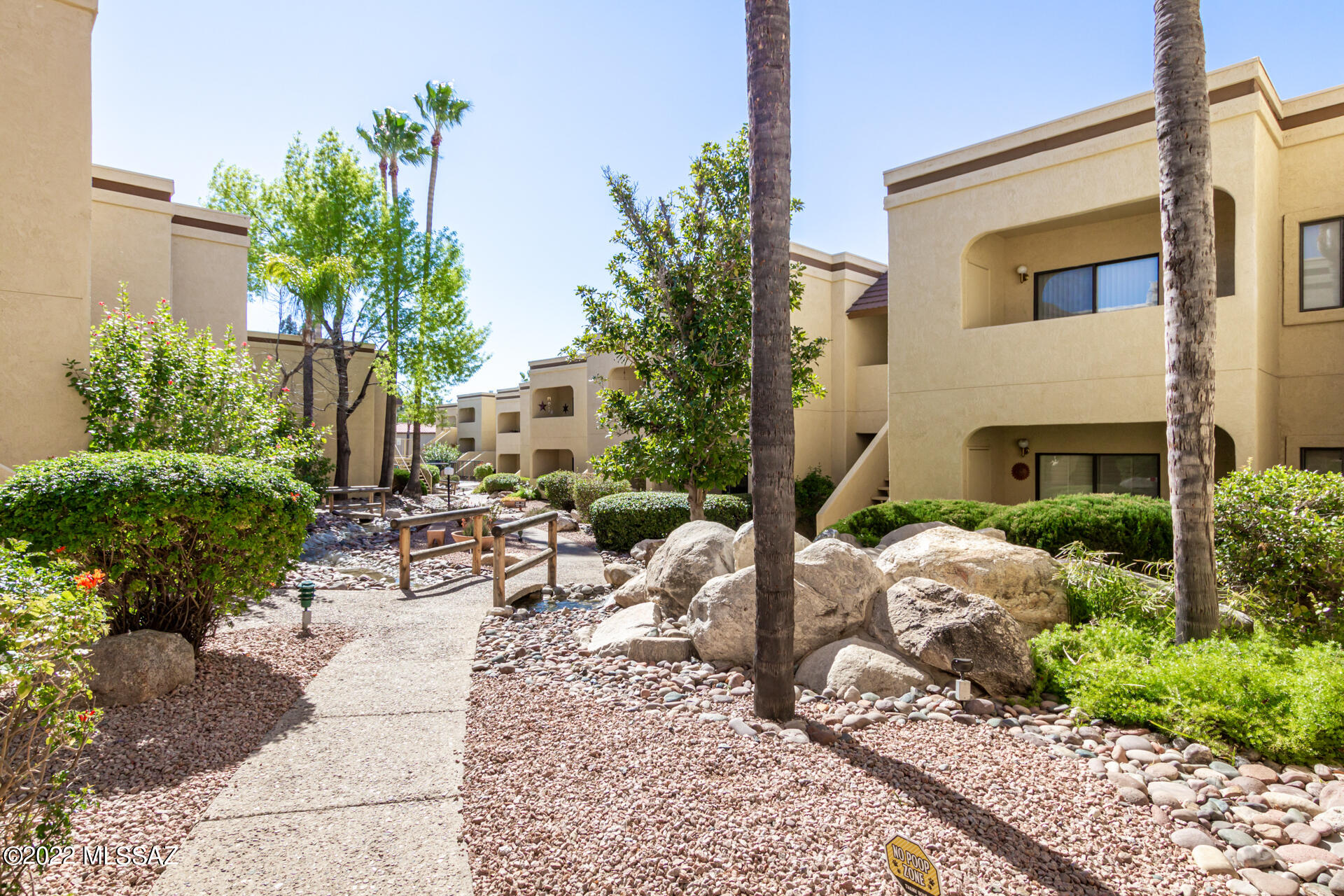 5500 N Valley View Road Unit: 216