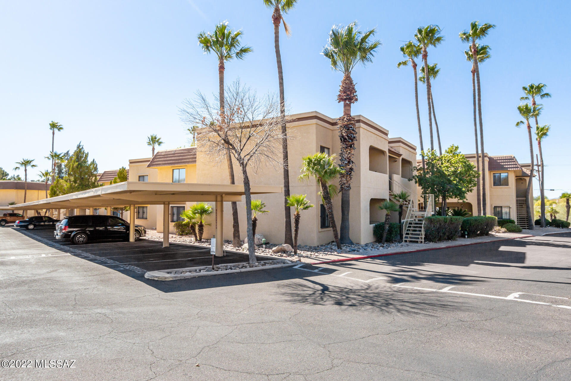 5500 N Valley View Road Unit: 216