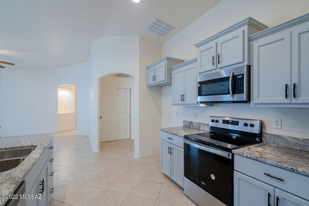 2243 N Avenida Del Petalo