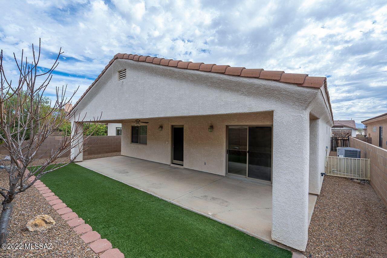 2243 N Avenida Del Petalo