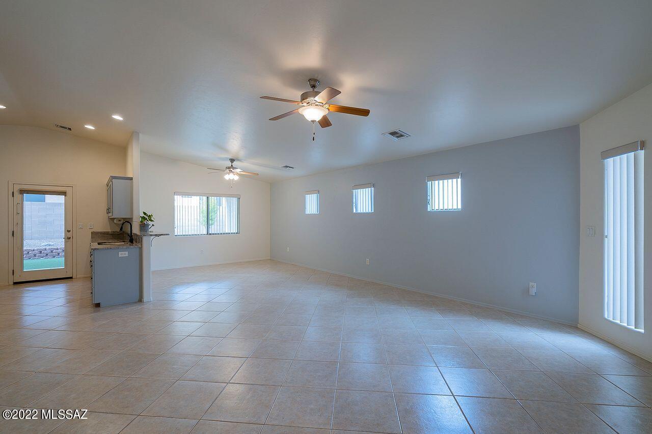 2243 N Avenida Del Petalo