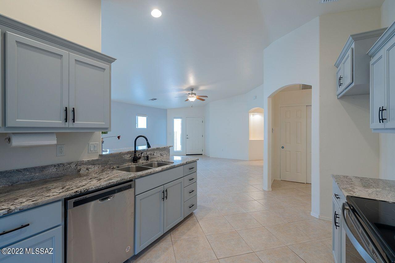 2243 N Avenida Del Petalo