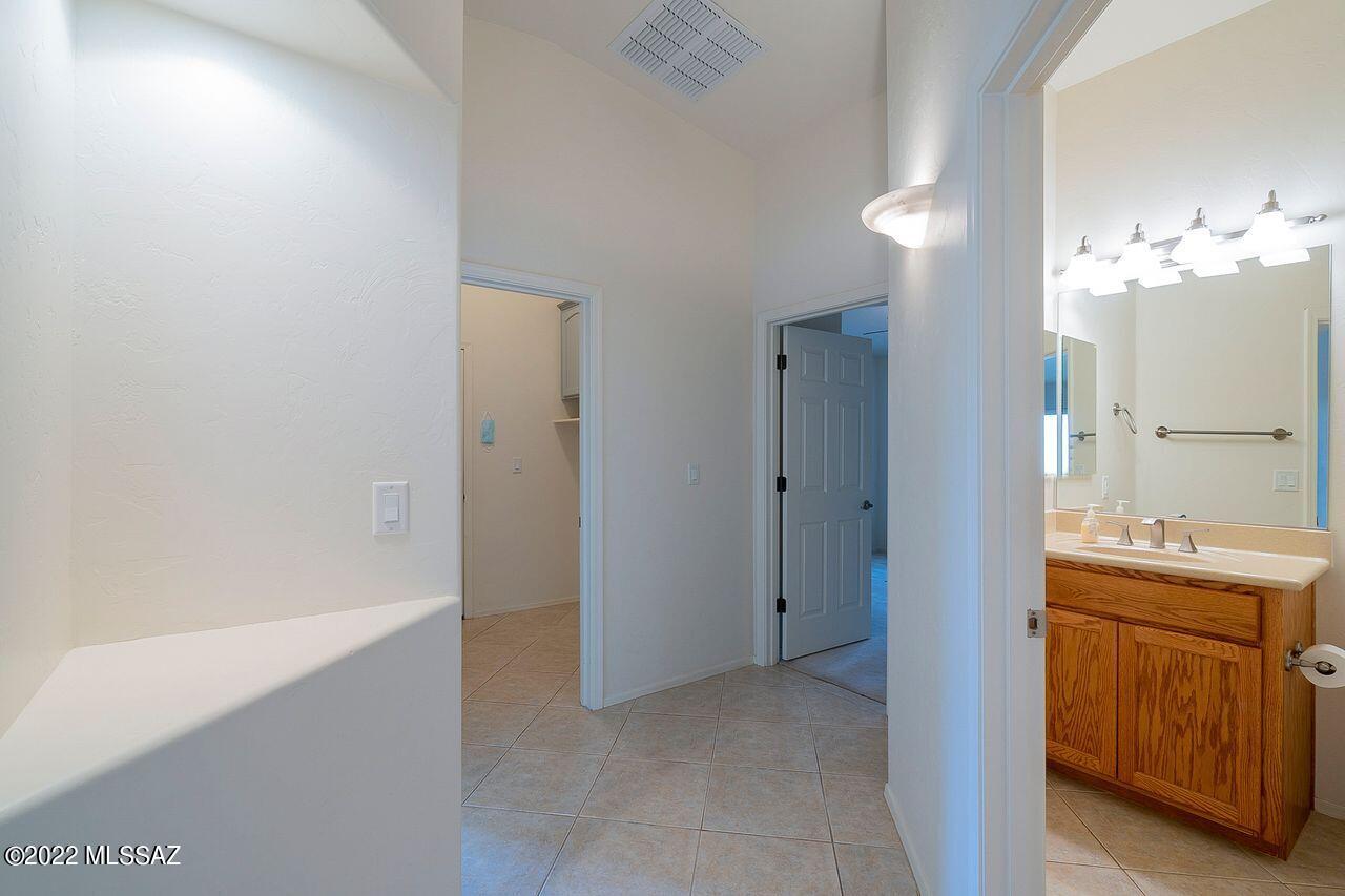 2243 N Avenida Del Petalo