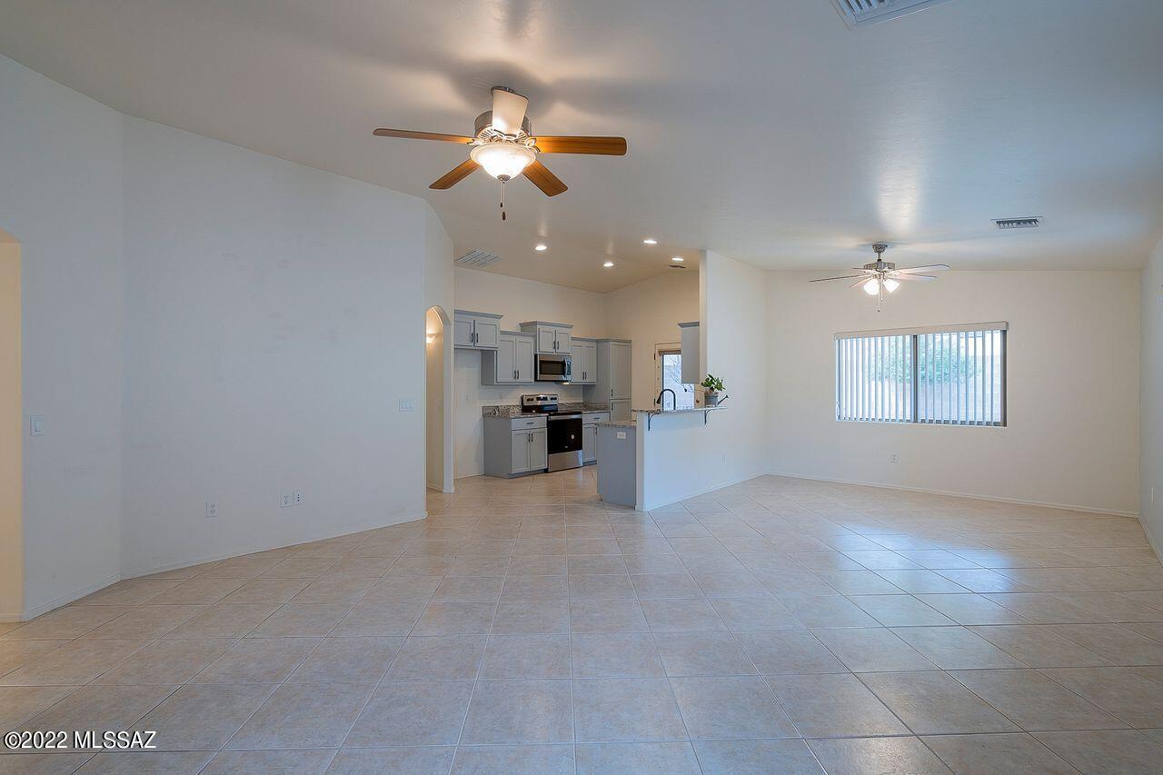 2243 N Avenida Del Petalo