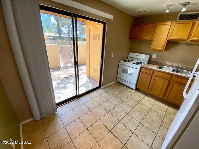 350 N Silverbell Road Unit: 140