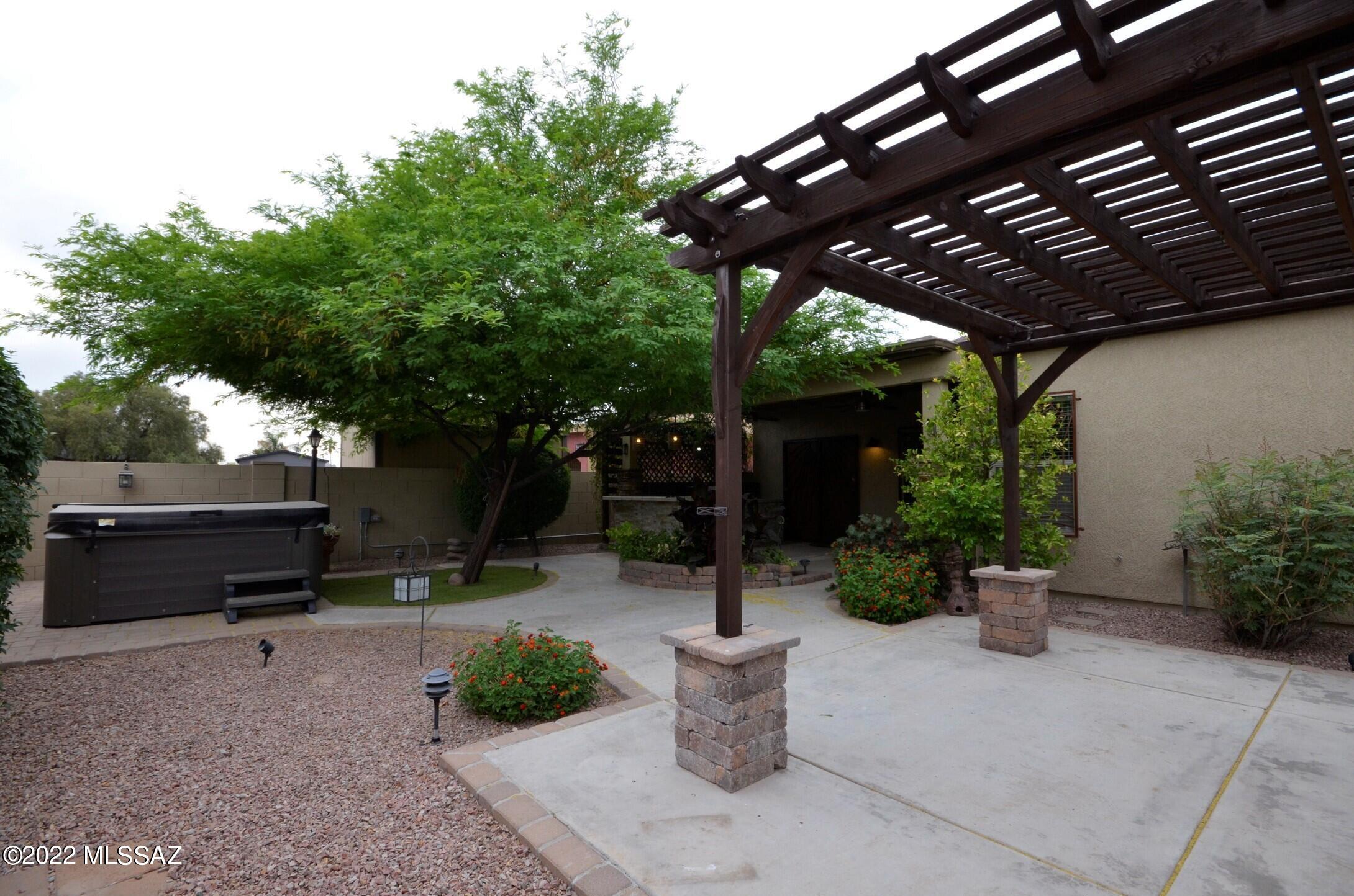 1569 W Deacon Drive