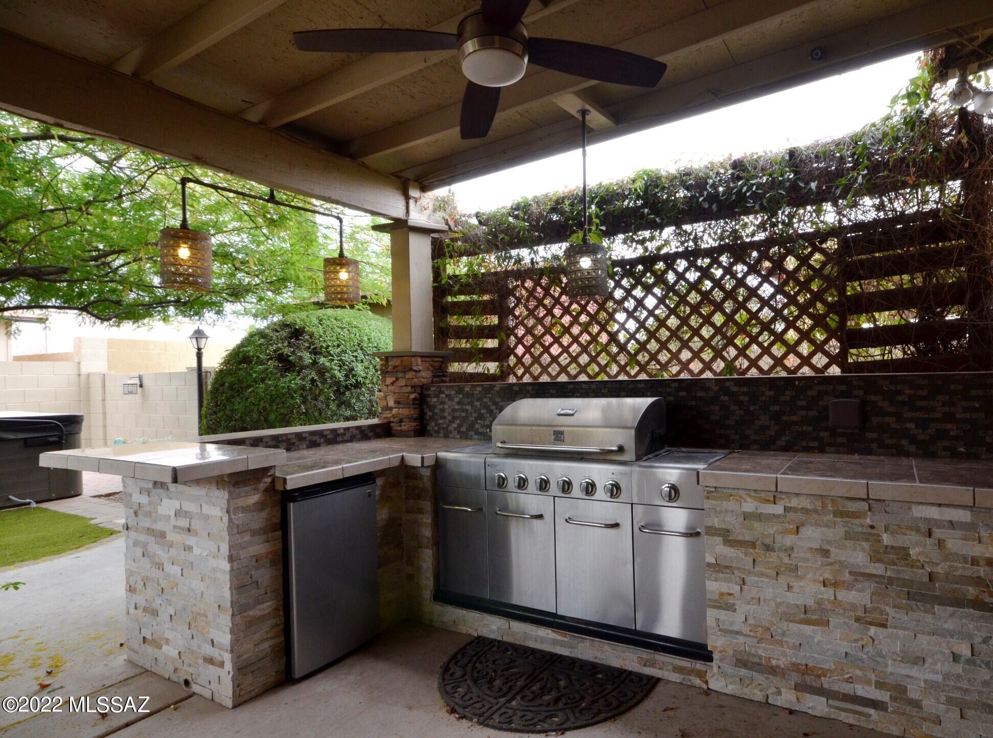 1569 W Deacon Drive