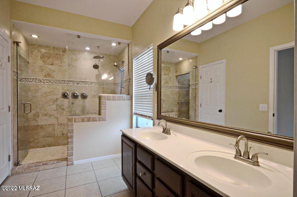 1569 W Deacon Drive