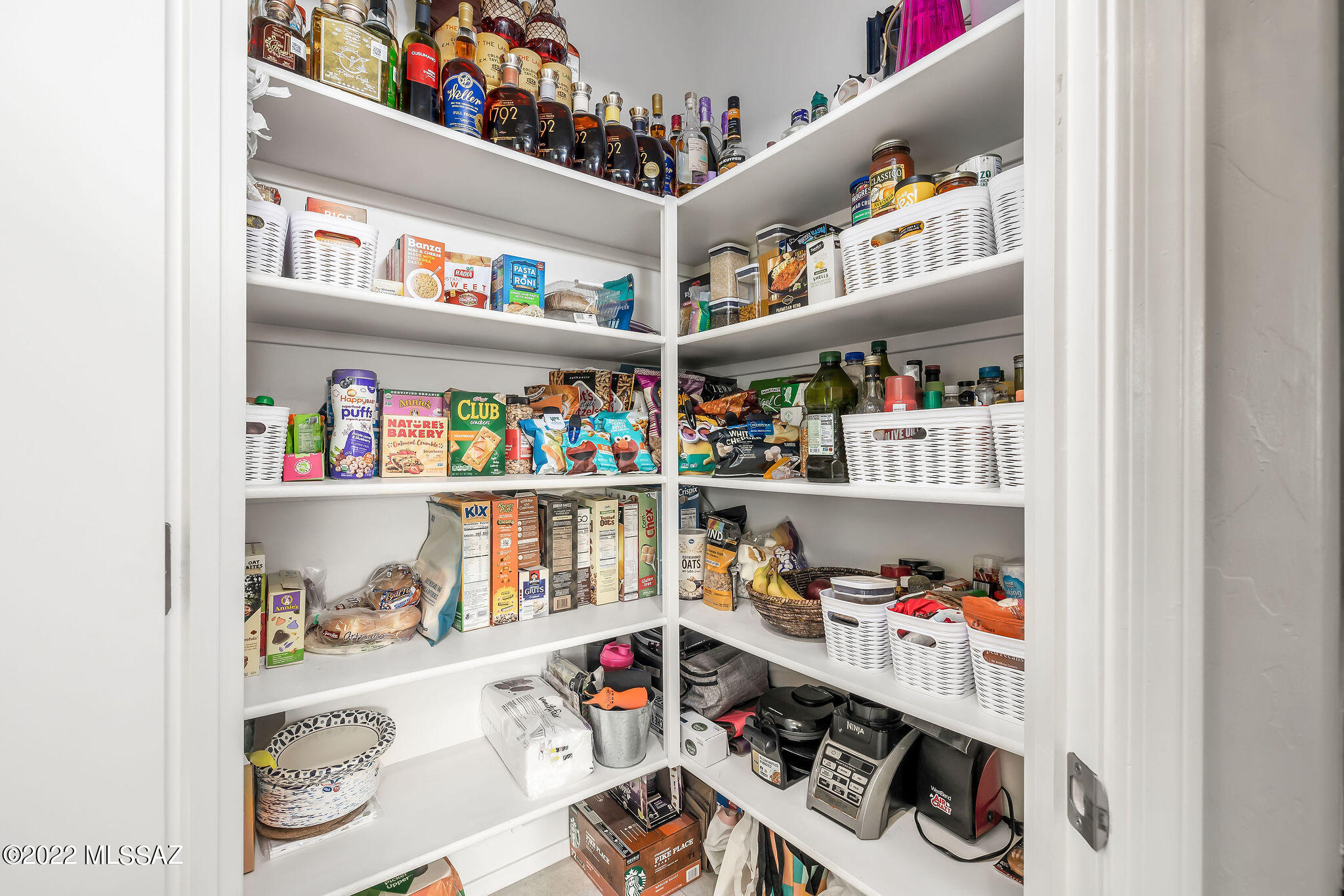 6580 E Via Jardin Verde
