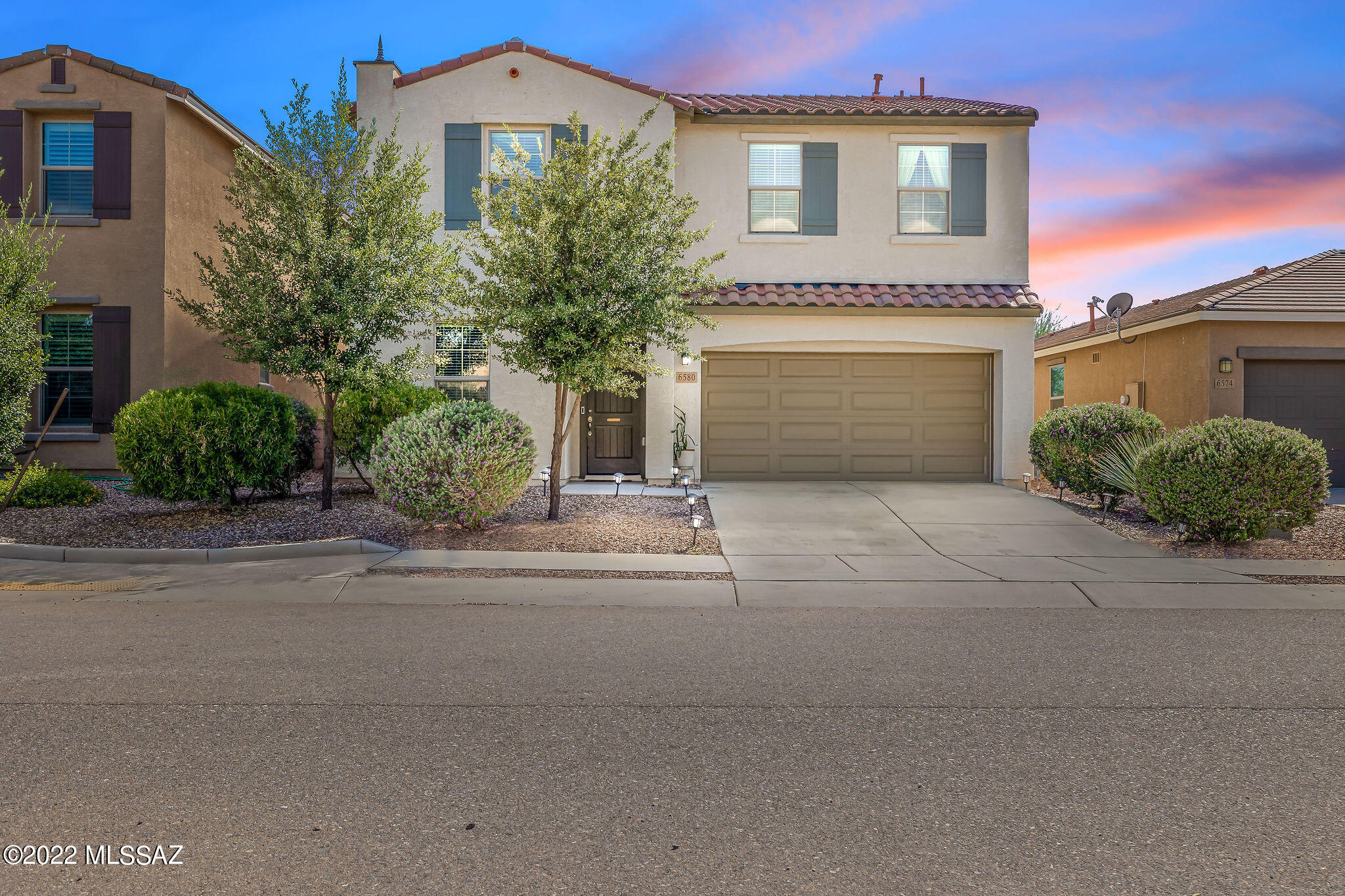 6580 E Via Jardin Verde