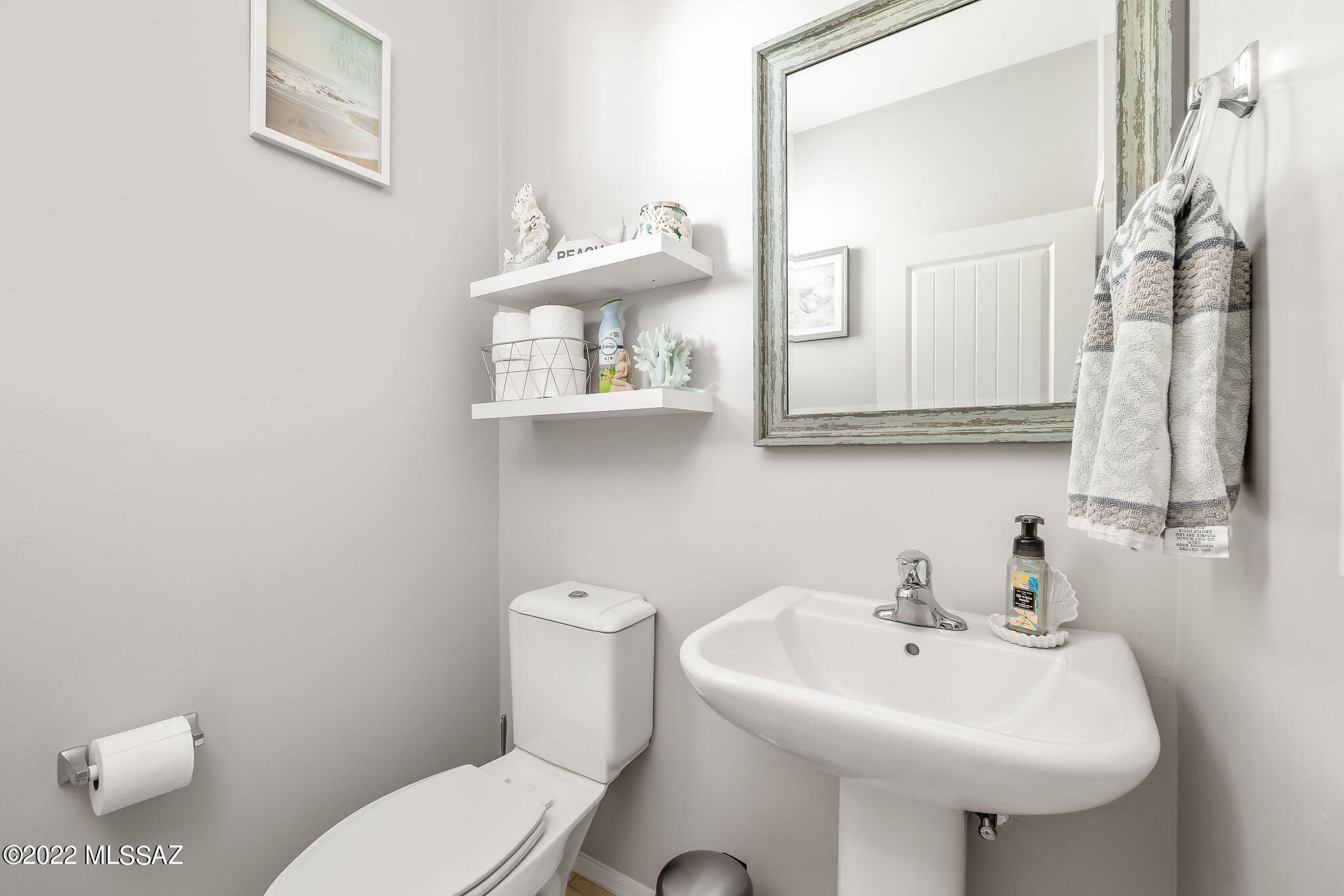 6580 E Via Jardin Verde