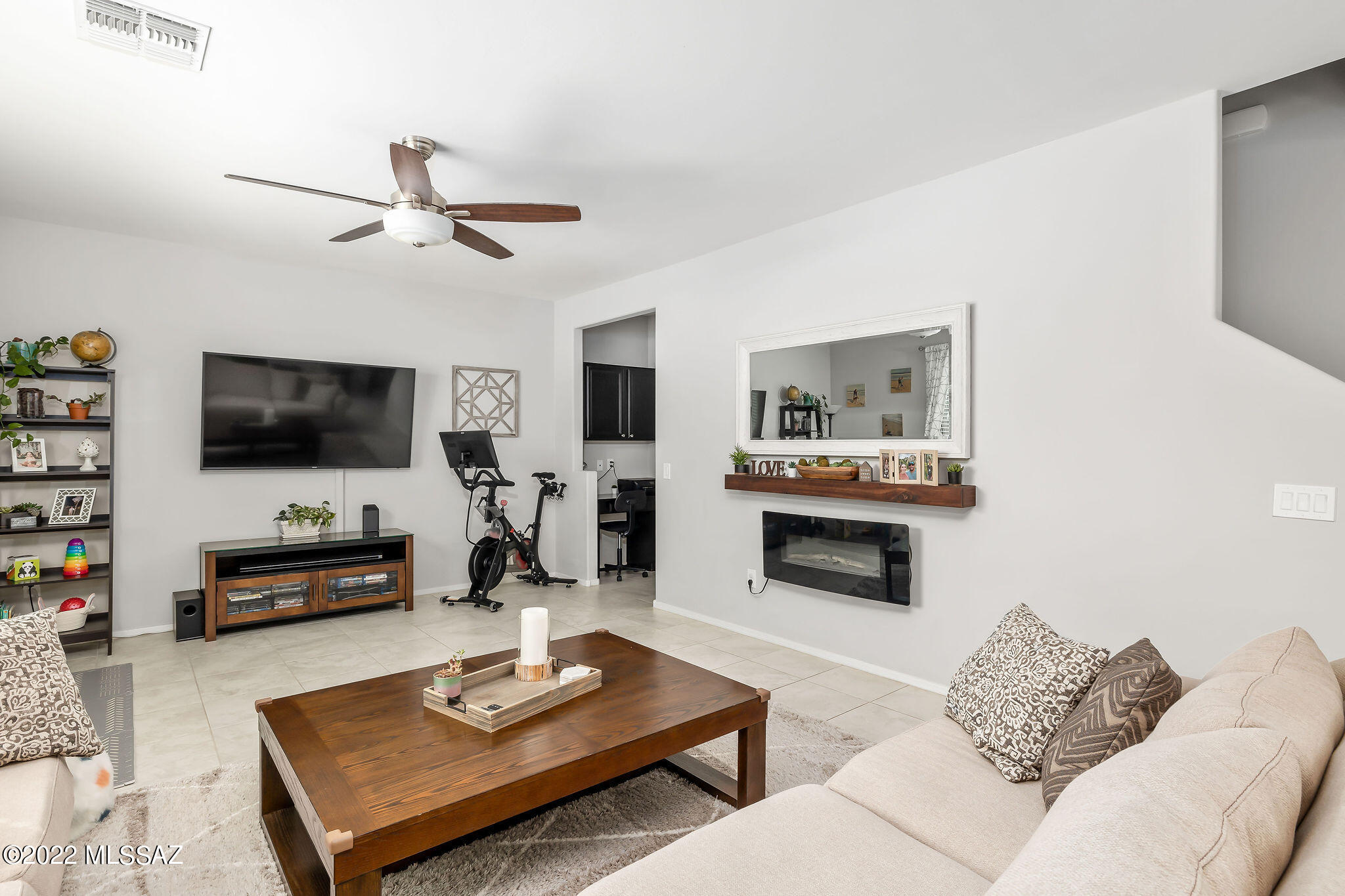 6580 E Via Jardin Verde