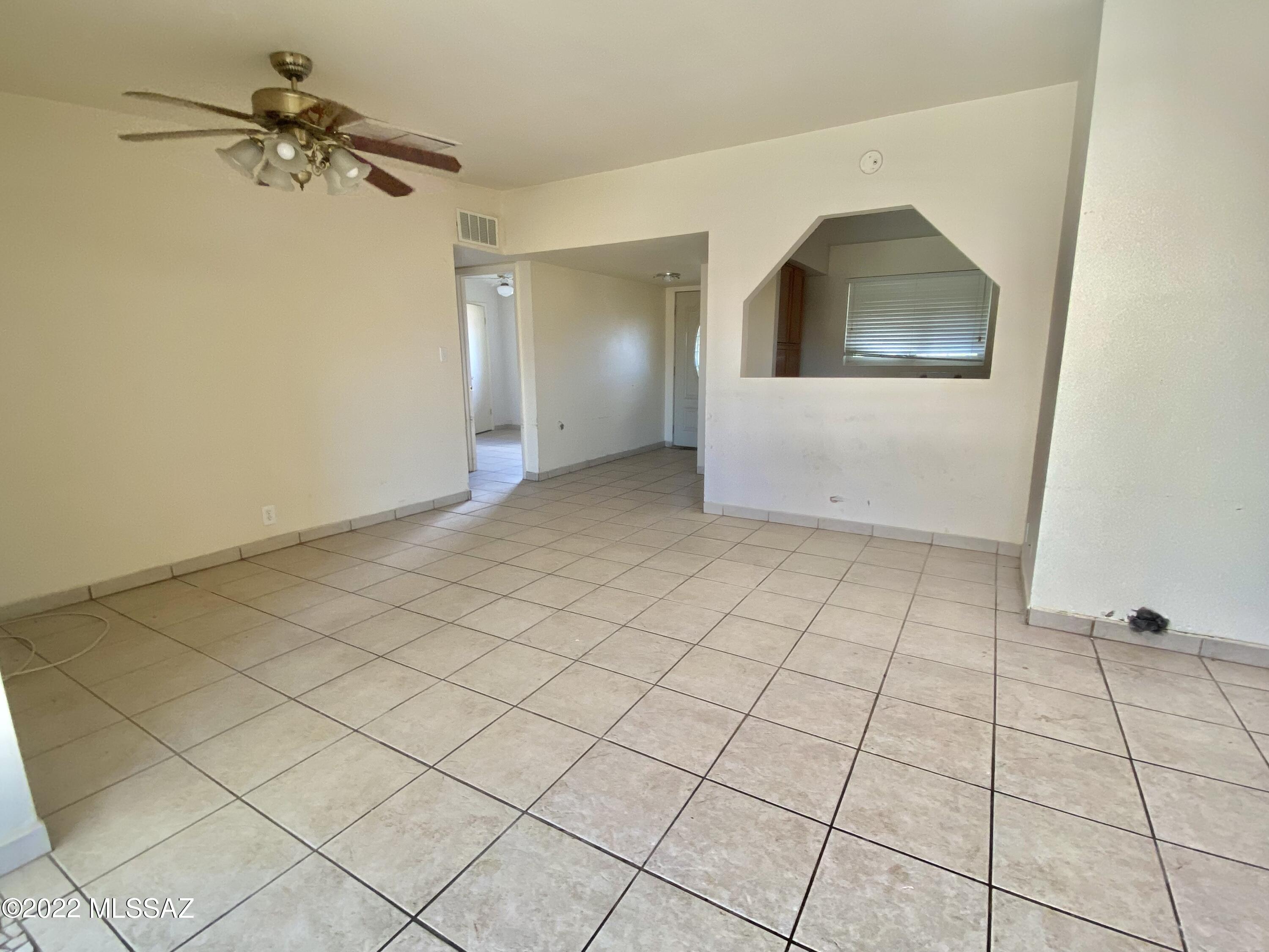 140 NE Freihage Drive