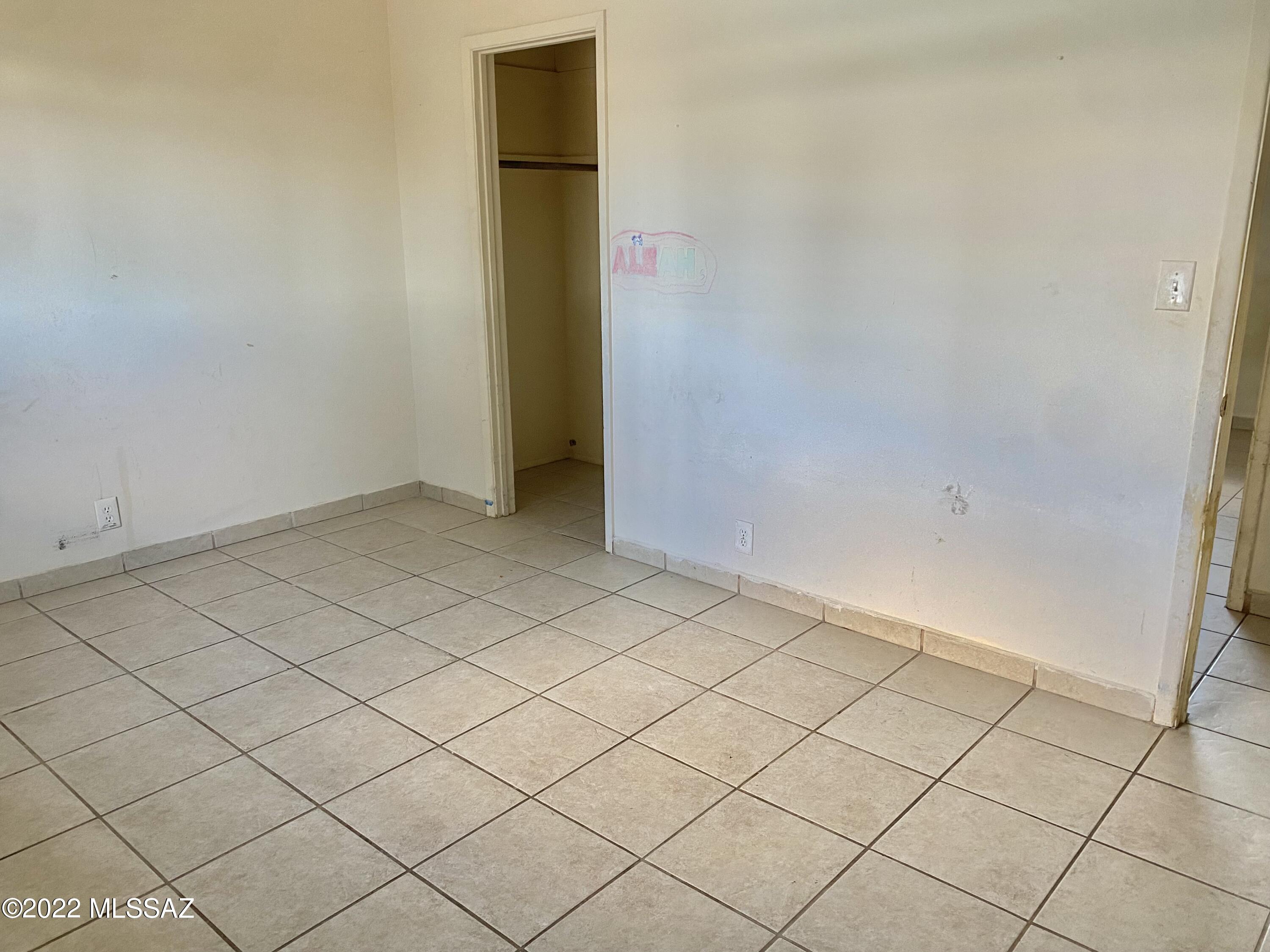 140 NE Freihage Drive