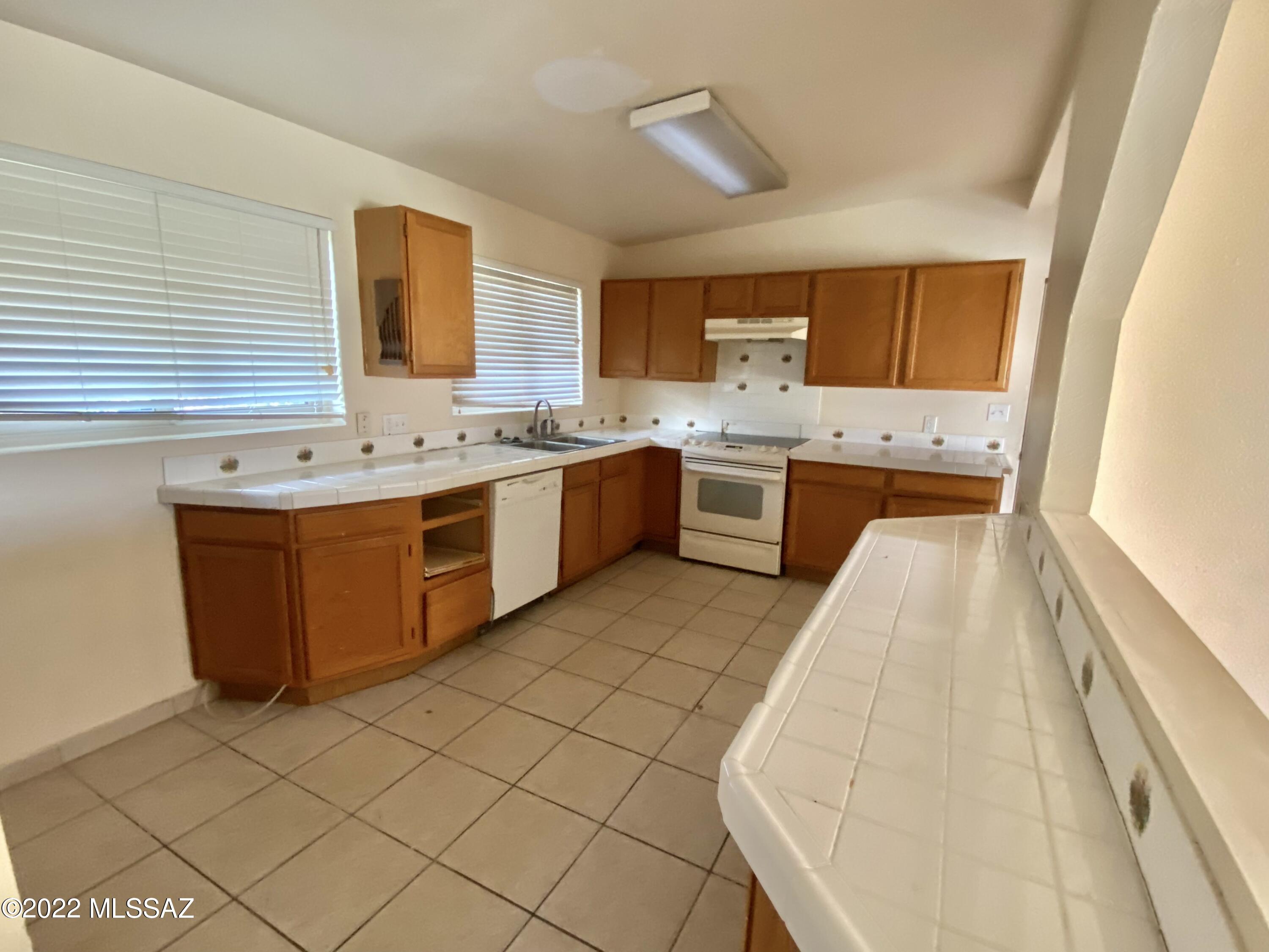 140 NE Freihage Drive