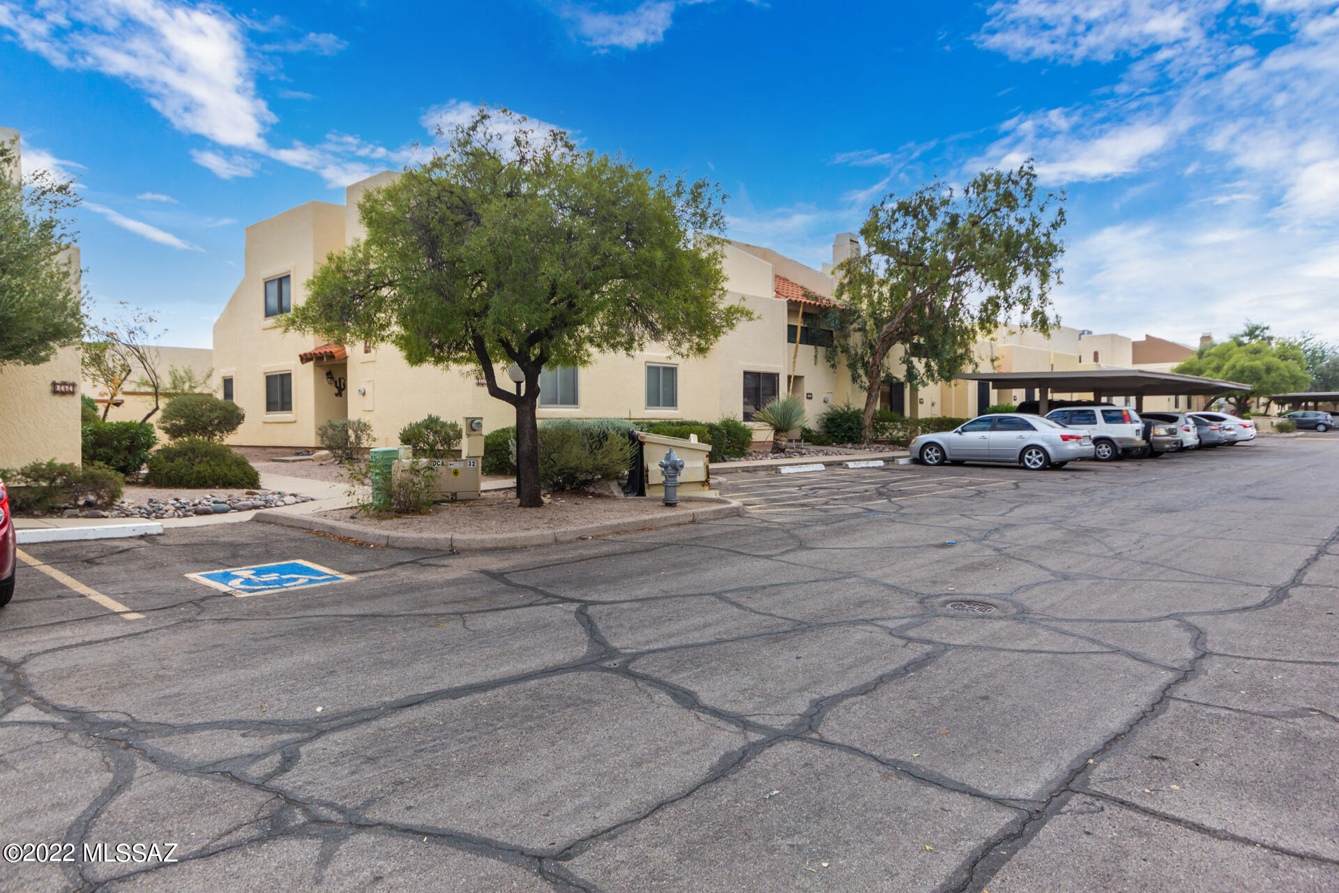 2460 N Ironwood Ridge Drive