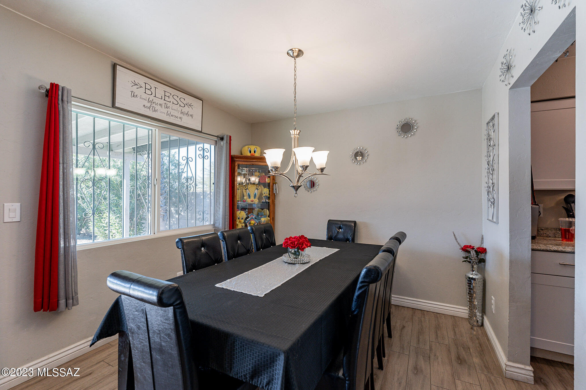 951 W Elvira Road
