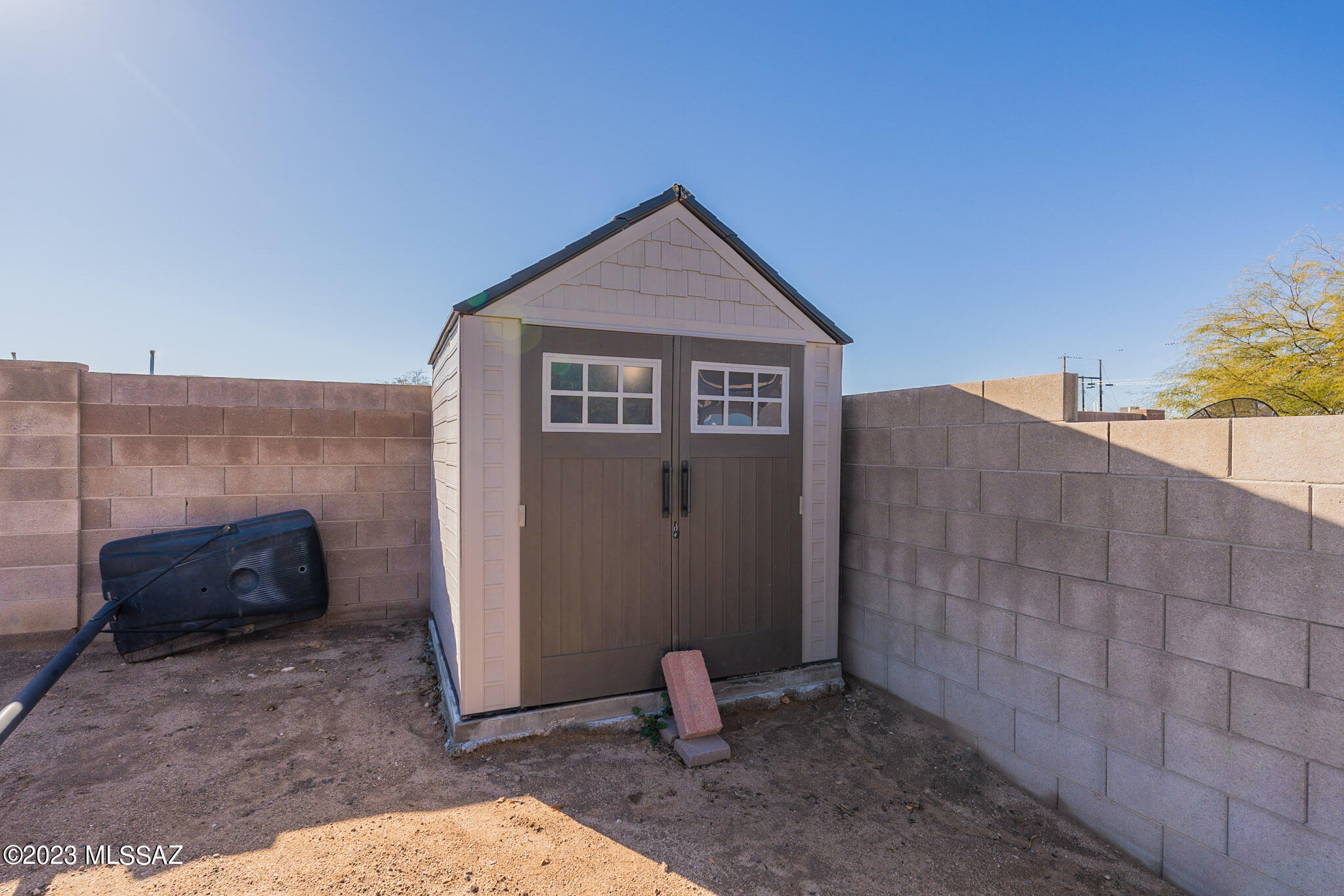 951 W Elvira Road